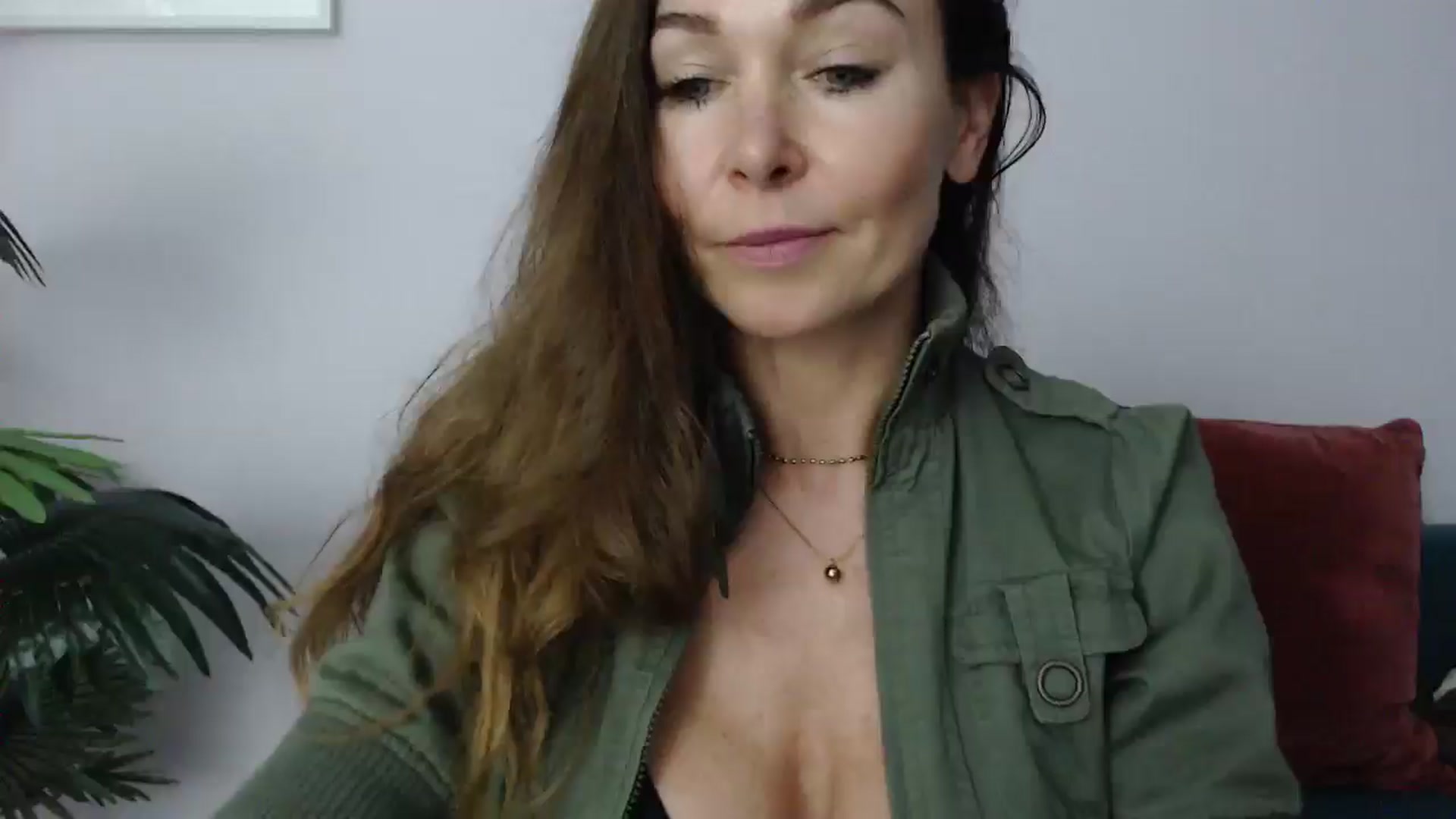 Gallery image thumbnail from Delilah_sweet's myfreecams stream on, 06/18/2025, 16:49 image 17 of 20