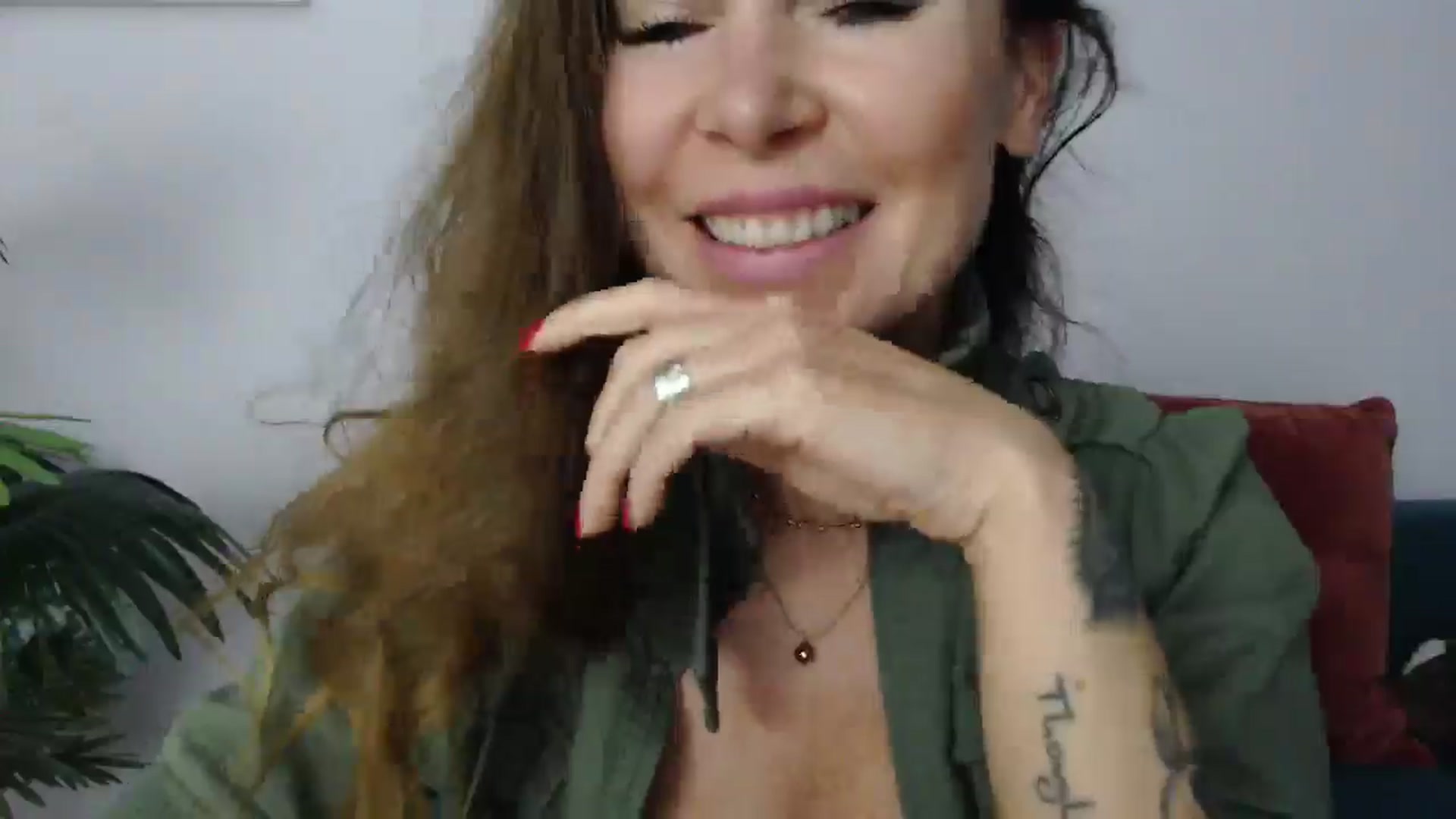 Gallery image thumbnail from Delilah_sweet's myfreecams stream on, 06/18/2025, 16:49 image 3 of 20