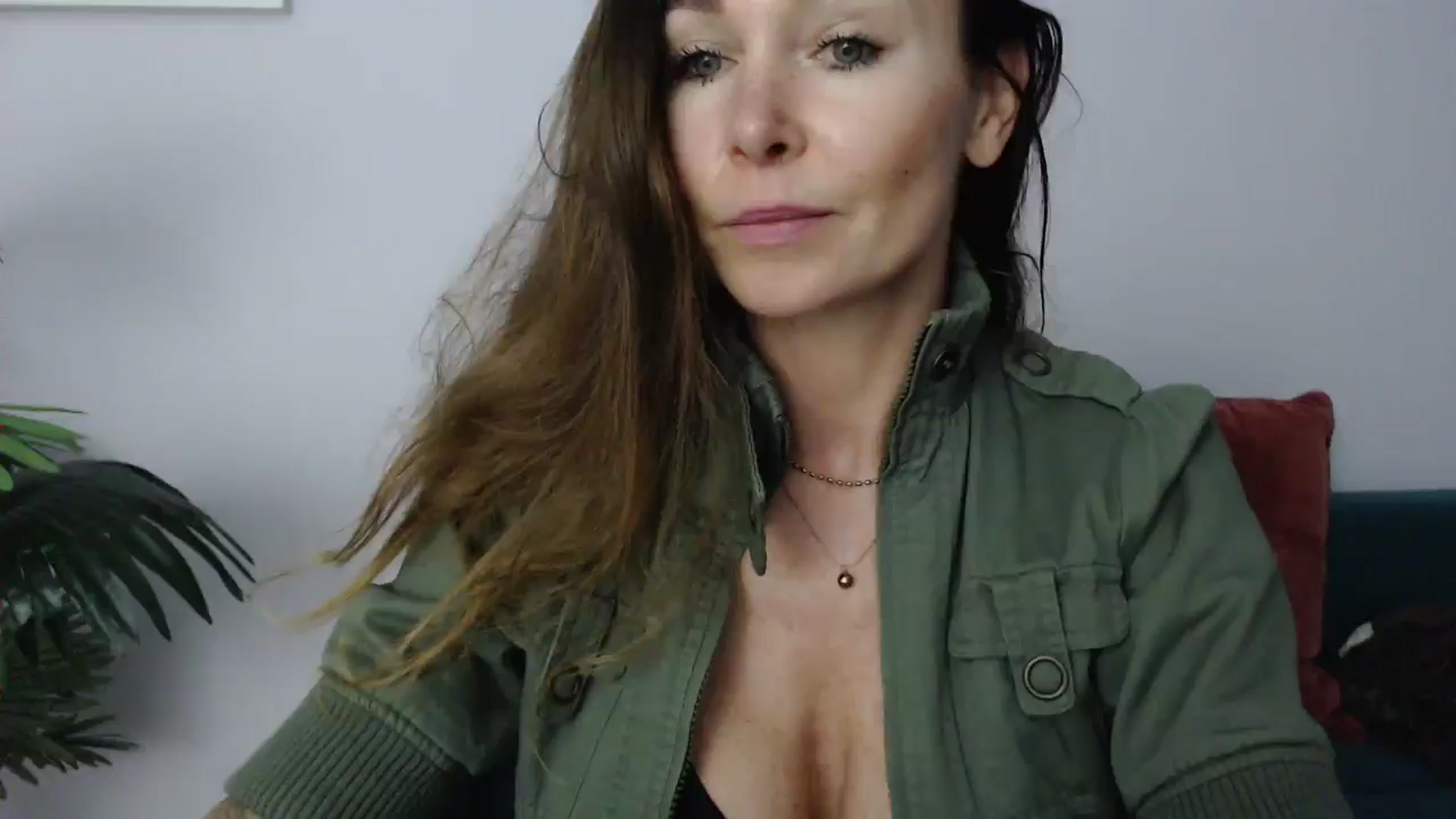 Gallery image thumbnail from Delilah_sweet's myfreecams stream on, 06/18/2025, 17:48 image 3 of 20