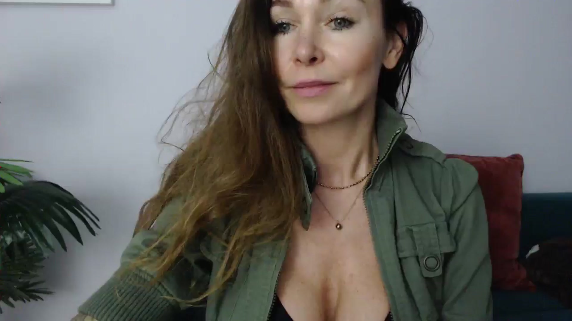 Gallery image thumbnail from Delilah_sweet's myfreecams stream on, 06/18/2025, 17:48 image 5 of 20