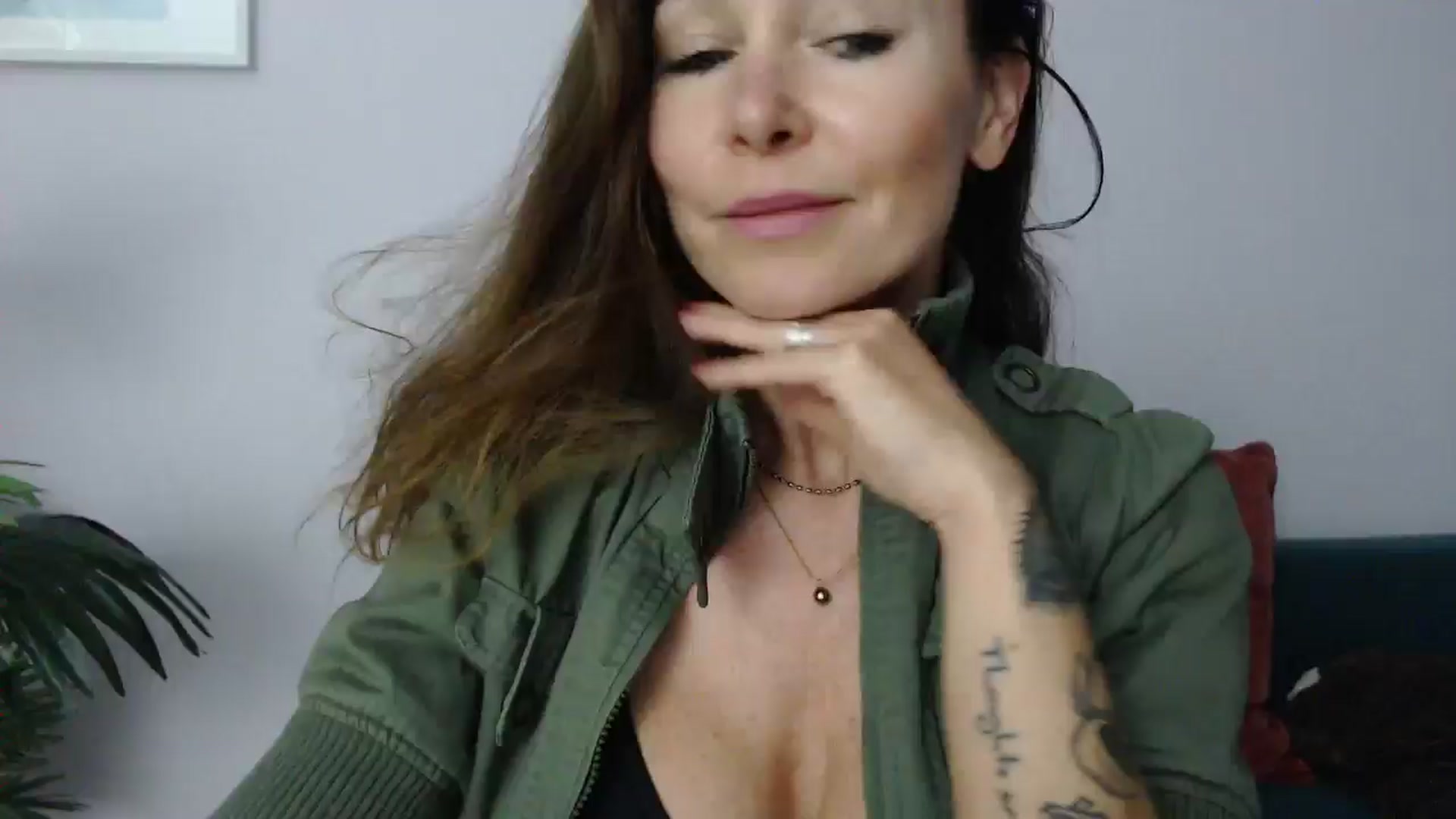 Gallery image thumbnail from Delilah_sweet's myfreecams stream on, 06/18/2025, 17:48 image 11 of 20