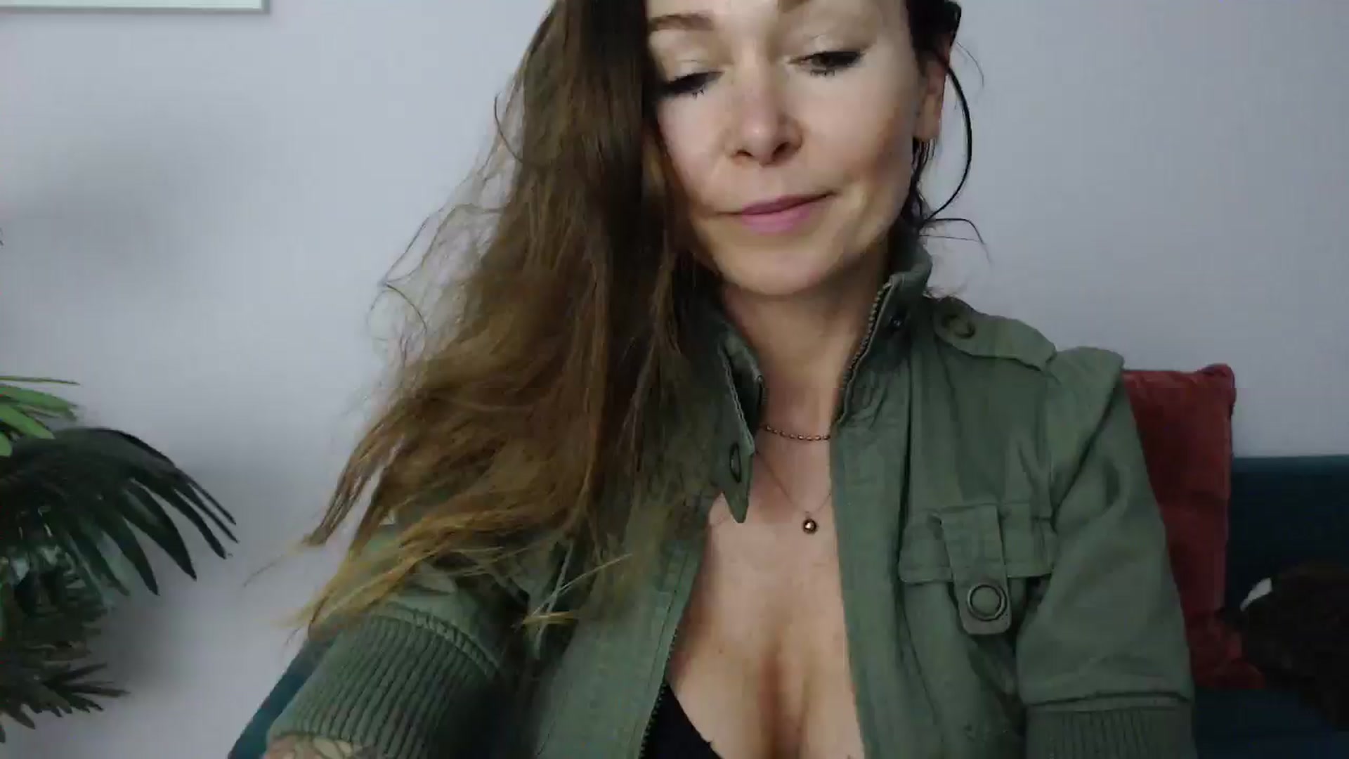 Gallery image thumbnail from Delilah_sweet's myfreecams stream on, 06/18/2025, 17:48 image 1 of 20