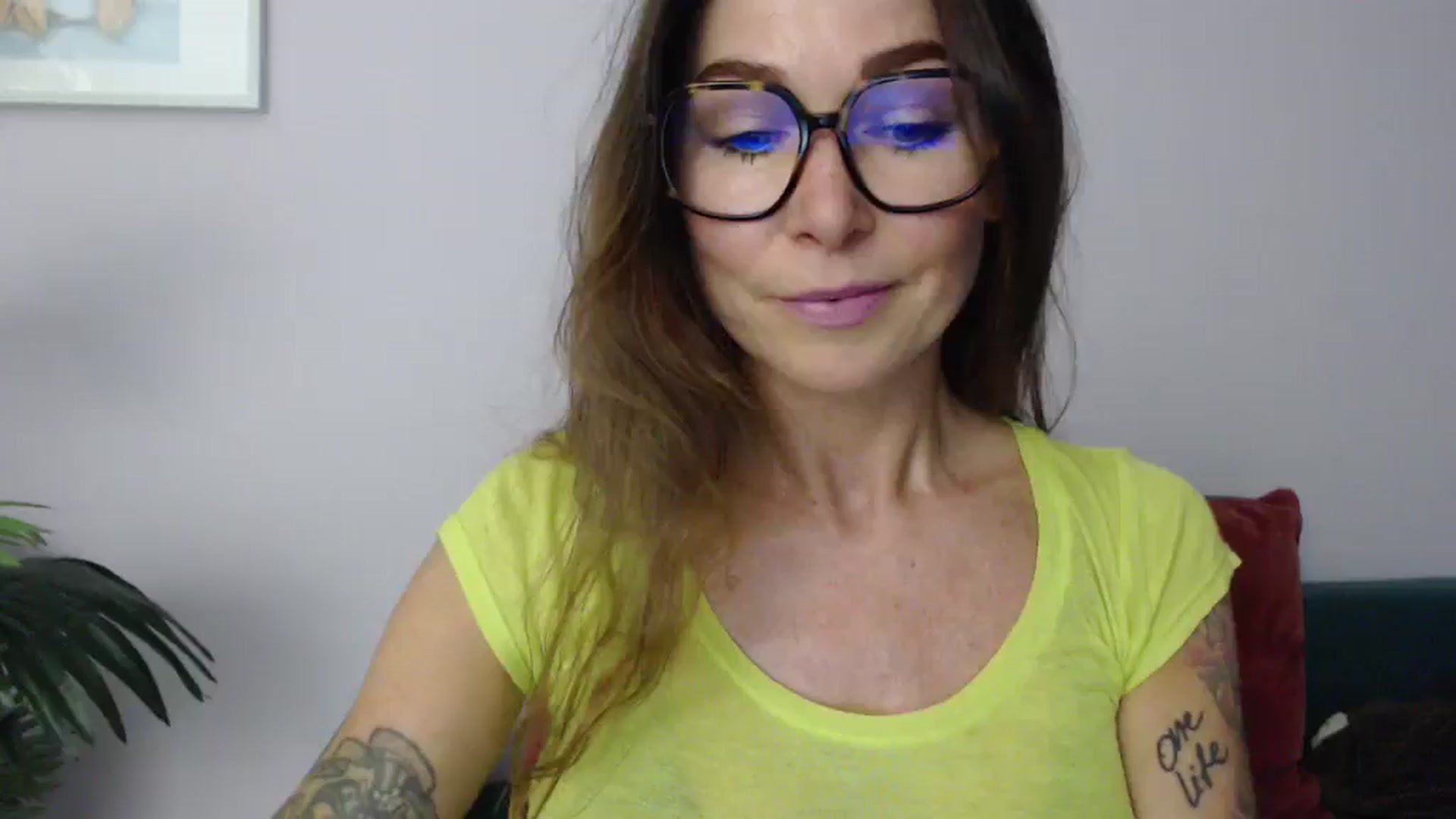 Gallery image thumbnail from Delilah_sweet's myfreecams stream on, 07/01/2025, 16:00 image 7 of 20