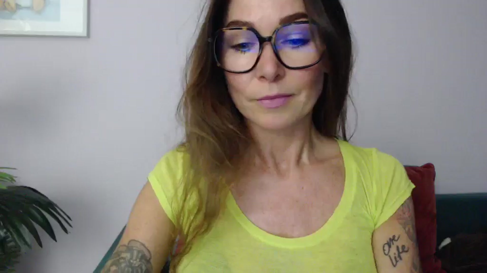 Gallery image thumbnail from Delilah_sweet's myfreecams stream on, 07/01/2025, 16:00 image 6 of 20