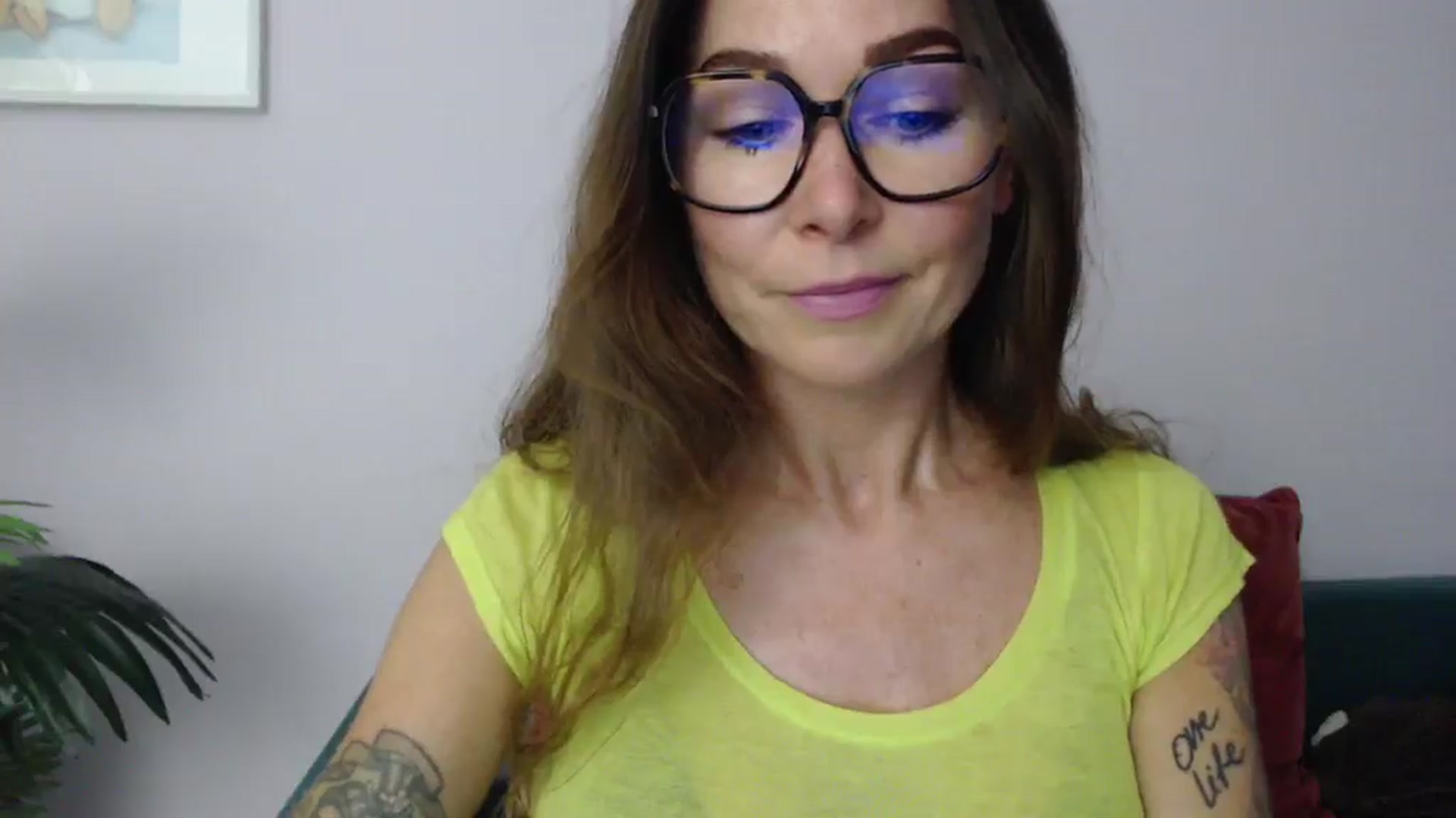 Gallery image thumbnail from Delilah_sweet's myfreecams stream on, 07/01/2025, 16:00 image 3 of 20
