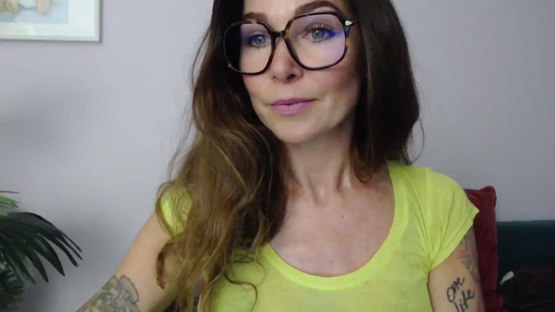 Gallery image thumbnail from Delilah_sweet's myfreecams stream on, 07/01/2025, 16:00 image 10 of 20
