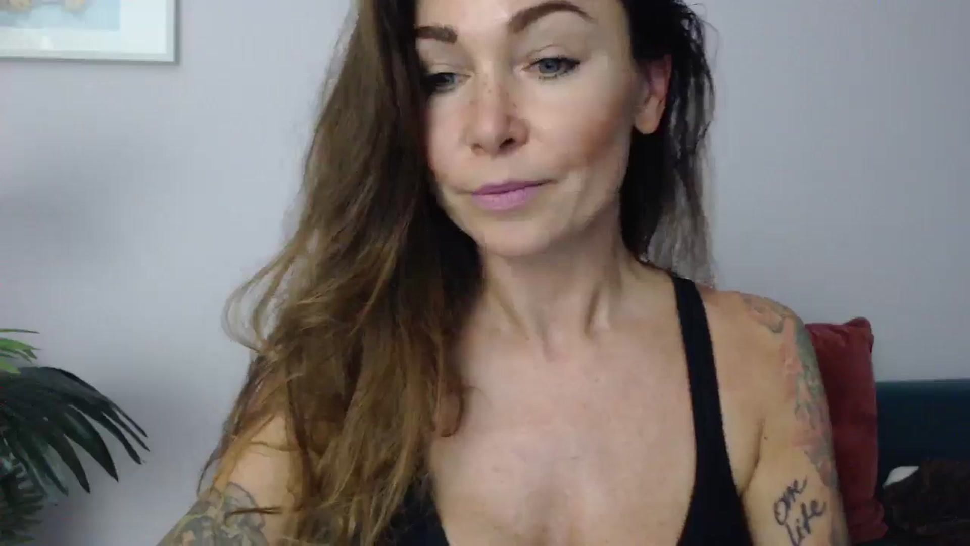 Gallery image thumbnail from Delilah_sweet's myfreecams stream on, 07/02/2025, 16:26 image 9 of 20
