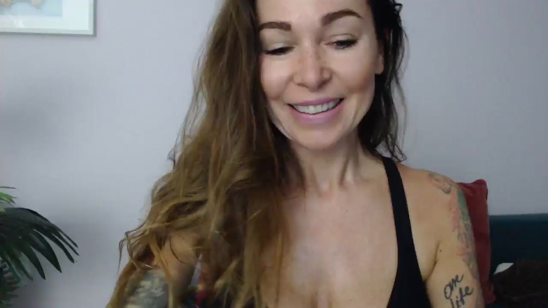 Gallery image thumbnail from Delilah_sweet's myfreecams stream on, 07/02/2025, 16:26 image 1 of 20