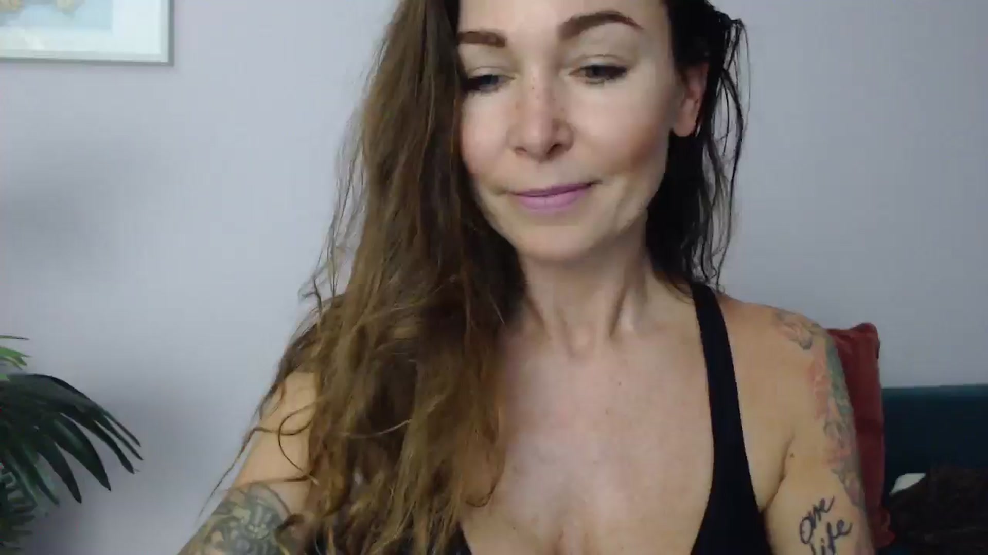 Gallery image thumbnail from Delilah_sweet's myfreecams stream on, 07/02/2025, 16:26 image 3 of 20
