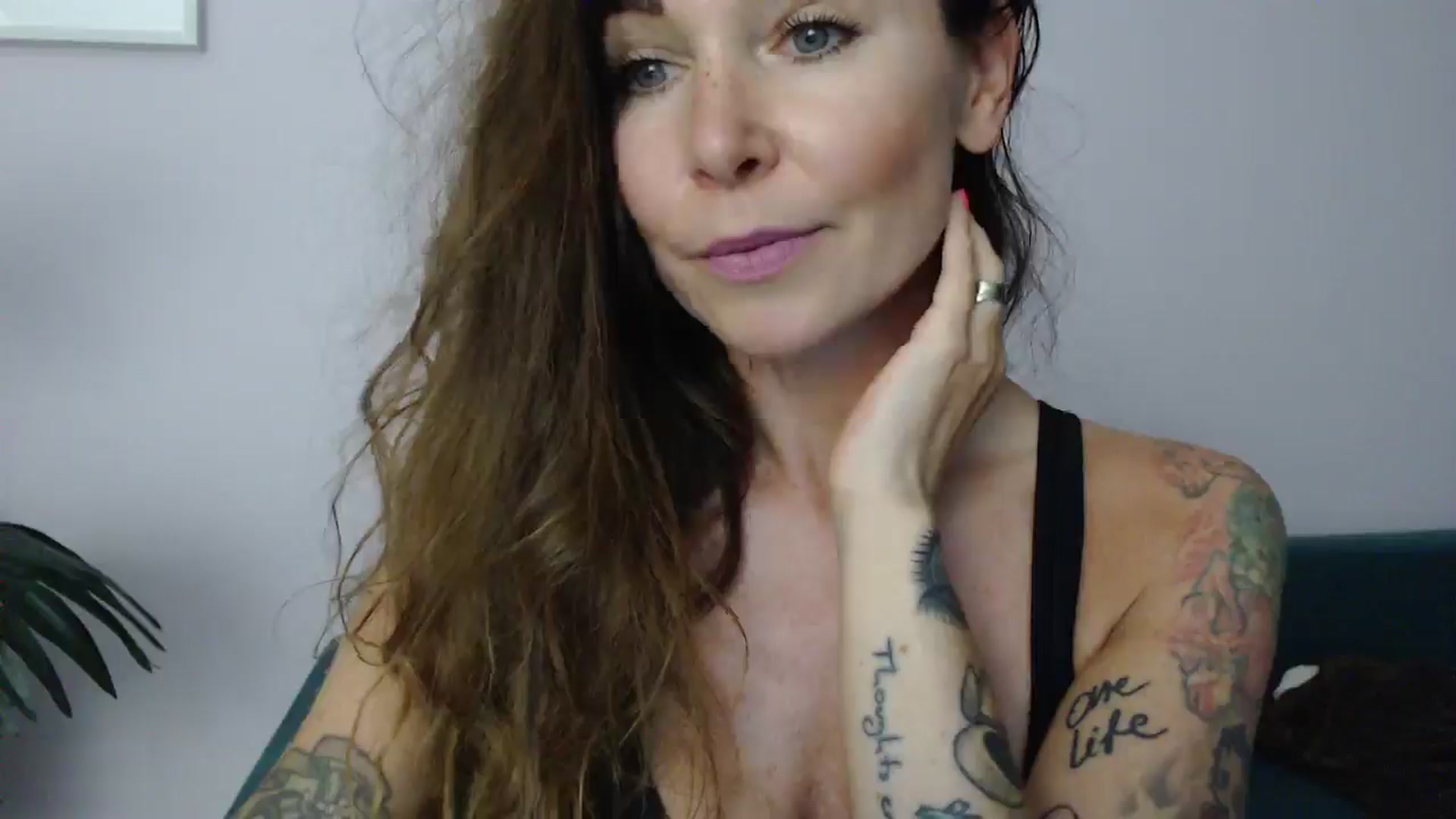 Gallery image thumbnail from Delilah_sweet's myfreecams stream on, 07/02/2025, 17:31 image 13 of 20