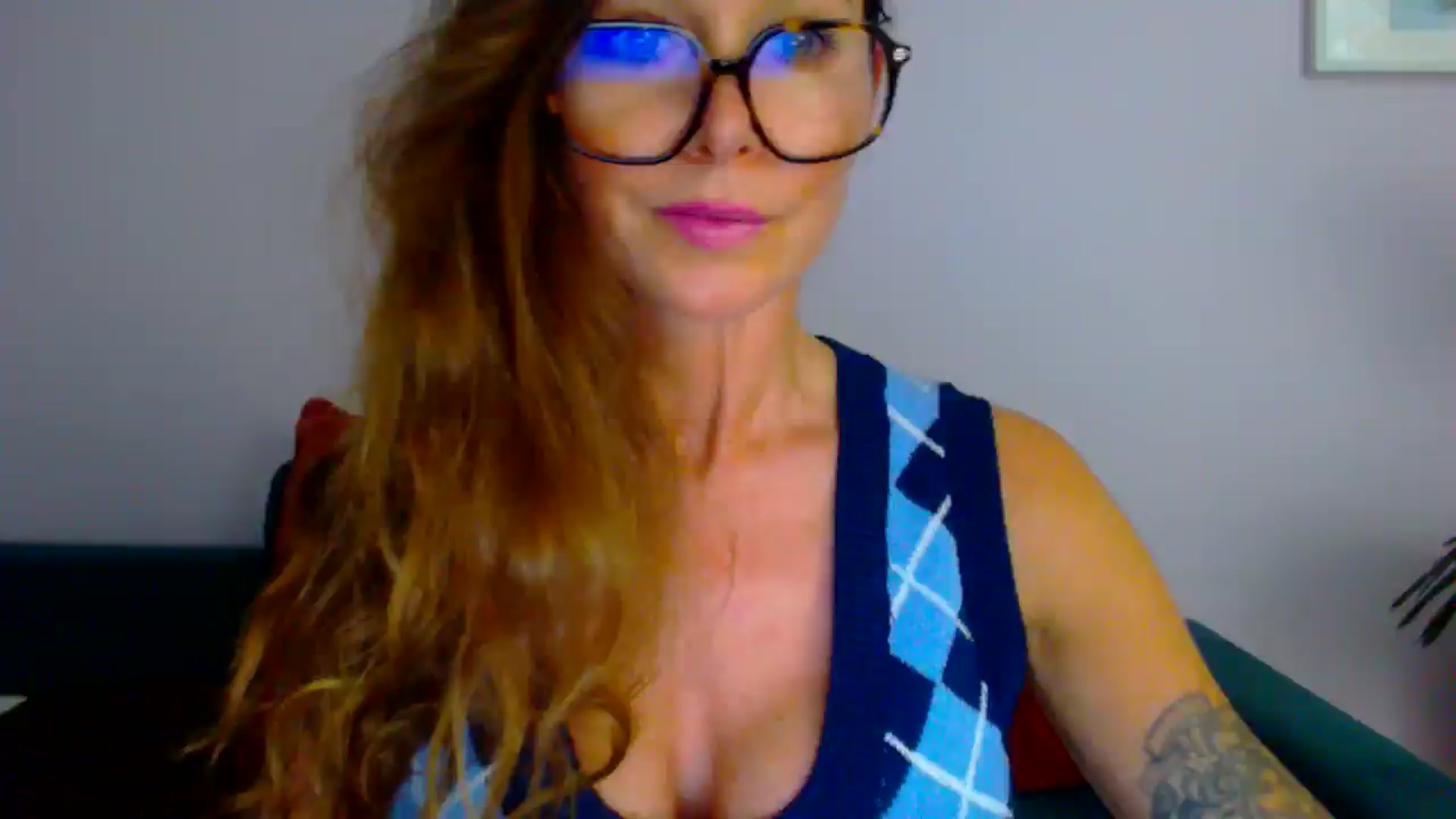 Gallery image thumbnail from Delilah_sweet's myfreecams stream on, 07/08/2025, 17:07 image 1 of 20