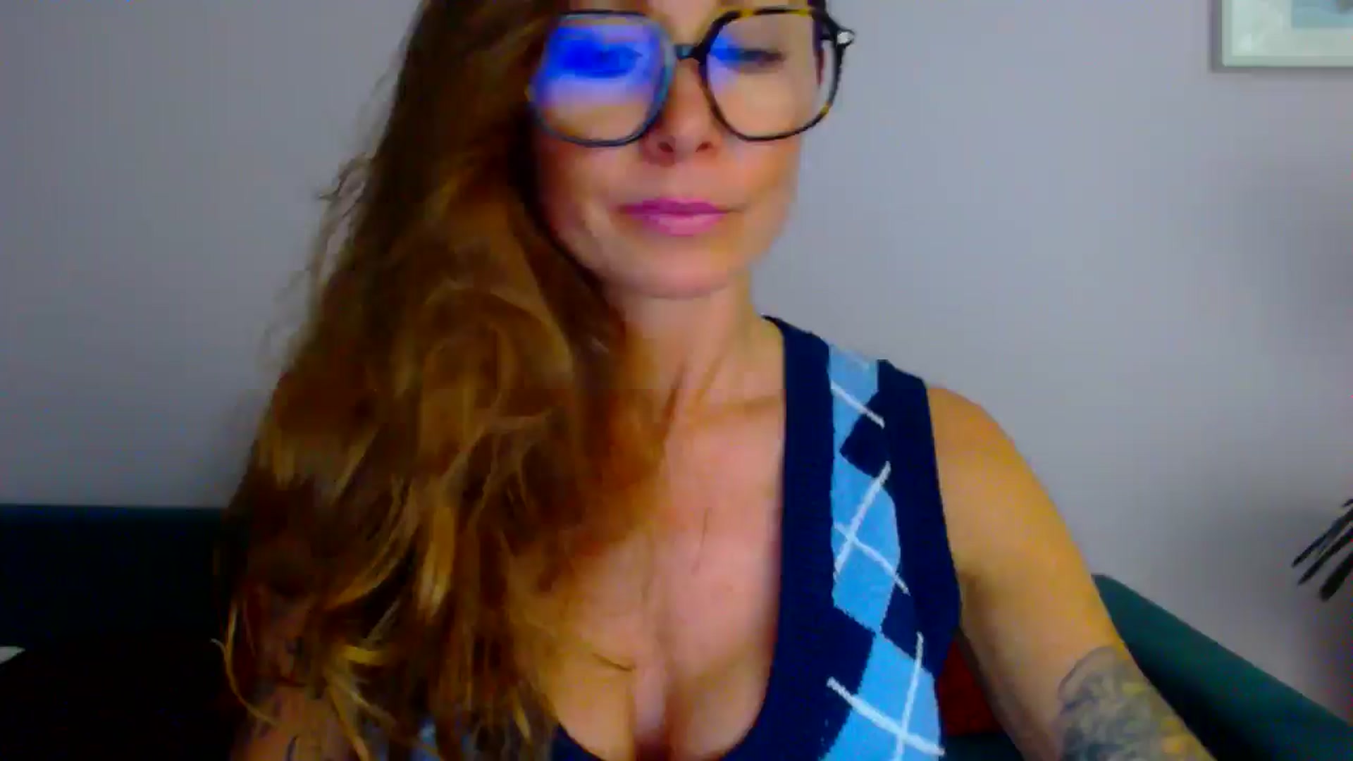 Gallery image thumbnail from Delilah_sweet's myfreecams stream on, 07/08/2025, 17:07 image 12 of 20
