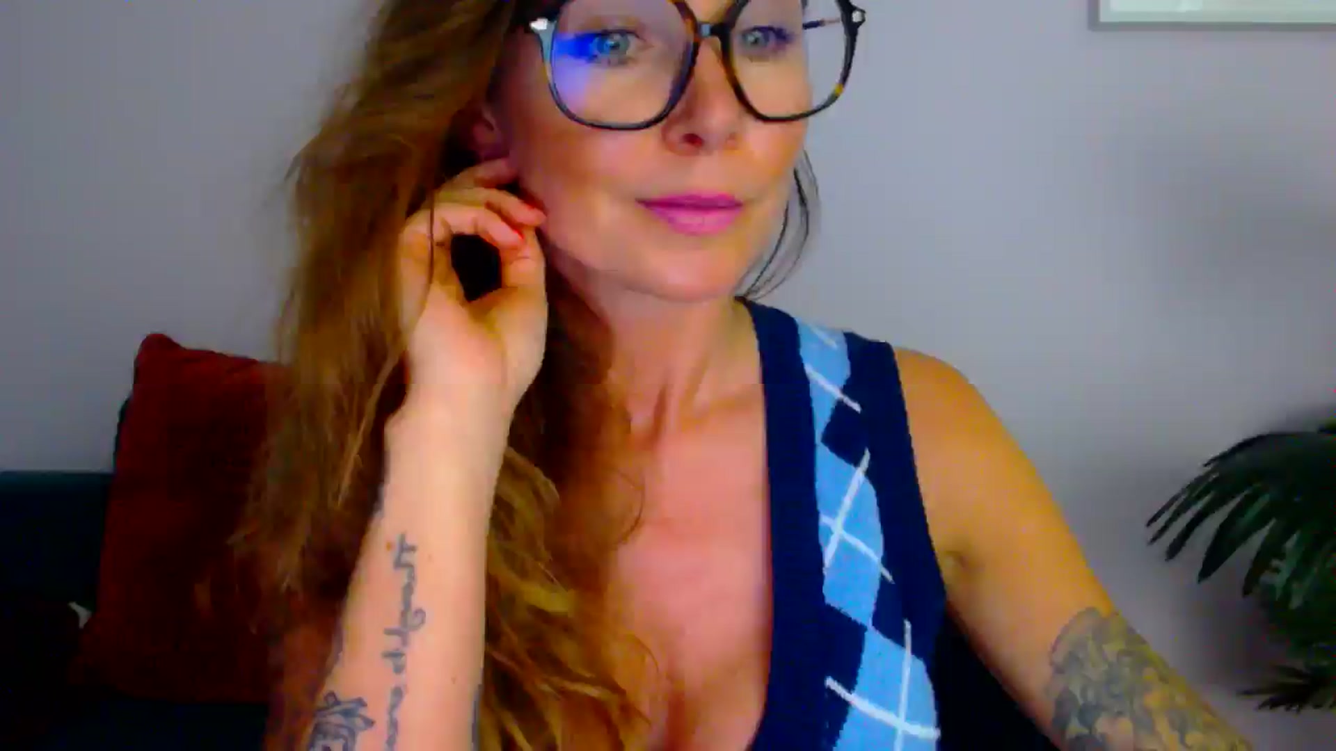 Gallery image thumbnail from Delilah_sweet's myfreecams stream on, 07/08/2025, 17:49 image 19 of 20