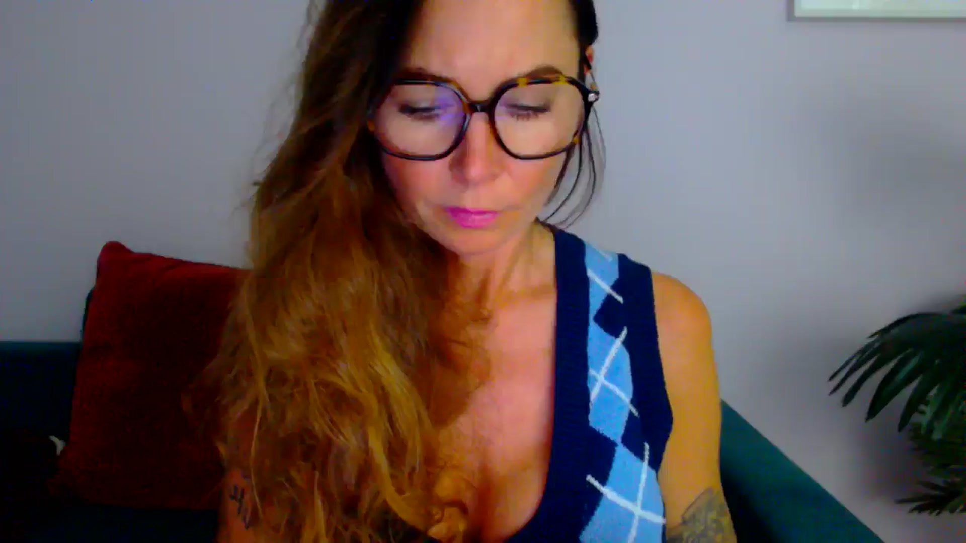 Gallery image thumbnail from Delilah_sweet's myfreecams stream on, 07/08/2025, 17:49 image 14 of 20