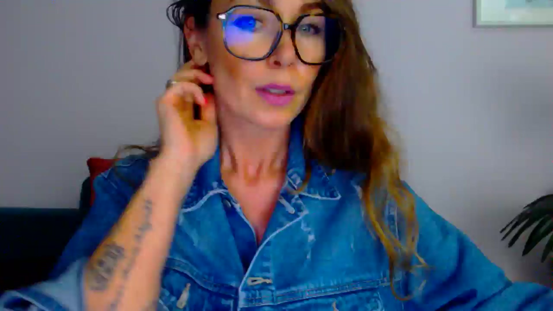 Gallery image thumbnail from Delilah_sweet's myfreecams stream on, 07/09/2025, 17:18 image 13 of 20
