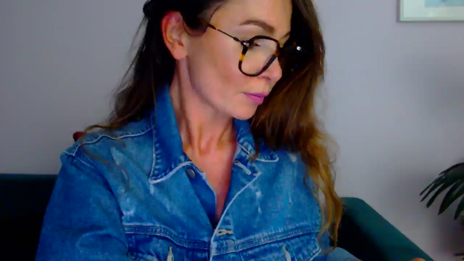 Gallery image thumbnail from Delilah_sweet's myfreecams stream on, 07/09/2025, 17:18 image 14 of 20