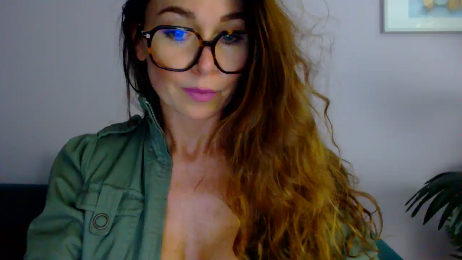 Gallery image thumbnail from Delilah_sweet's myfreecams stream on, 07/14/2025, 16:13 image 1 of 20