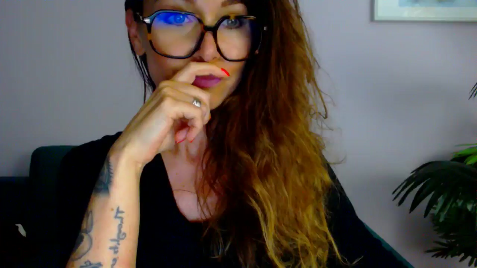 Gallery image thumbnail from Delilah_sweet's myfreecams stream on, 07/17/2025, 16:22 image 14 of 20