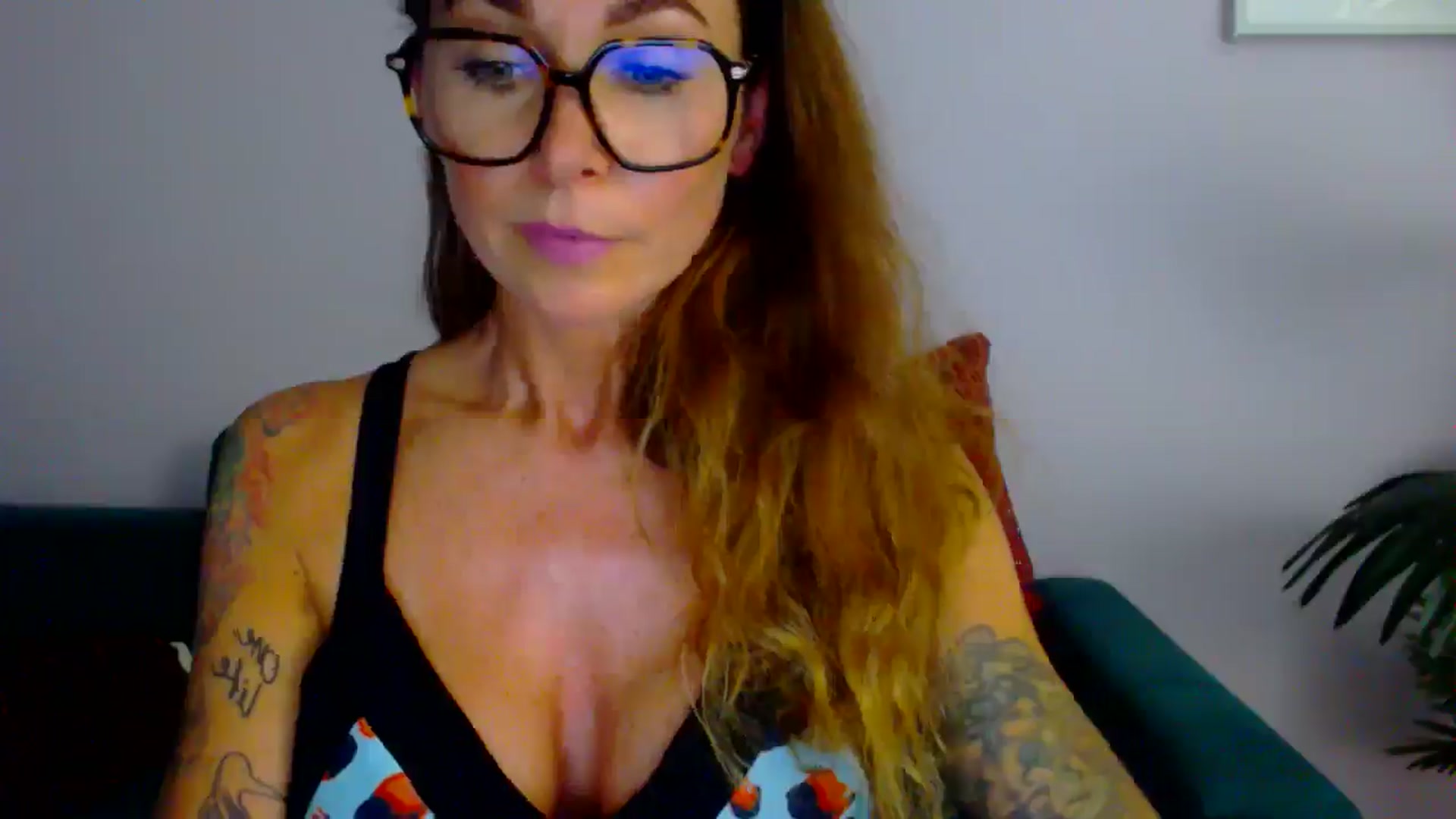 Gallery image thumbnail from Delilah_sweet's myfreecams stream on, 07/21/2025, 16:44 image 15 of 20
