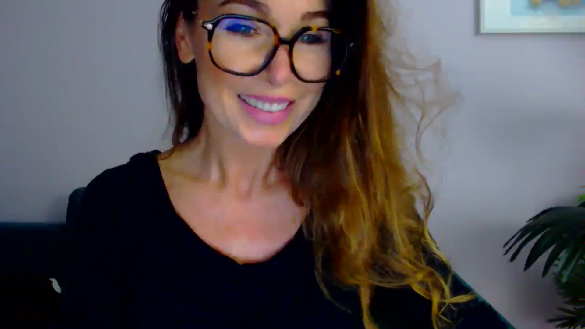 Gallery image thumbnail from Delilah_sweet's myfreecams stream on, 07/23/2025, 15:40 image 8 of 20