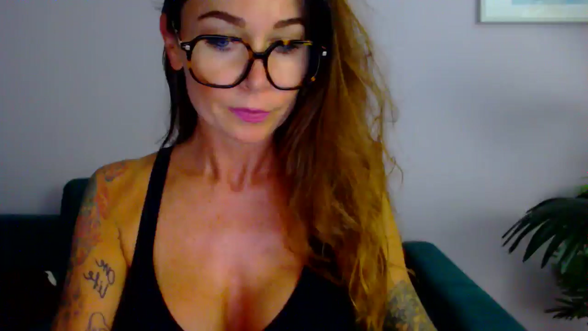 Gallery image thumbnail from Delilah_sweet's myfreecams stream on, 07/23/2025, 17:36 image 12 of 20