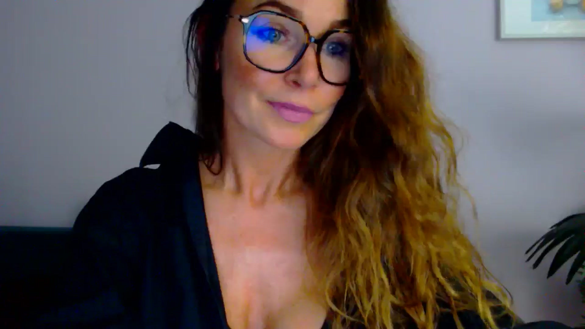 Gallery image thumbnail from Delilah_sweet's myfreecams stream on, 07/29/2025, 16:05 image 7 of 20