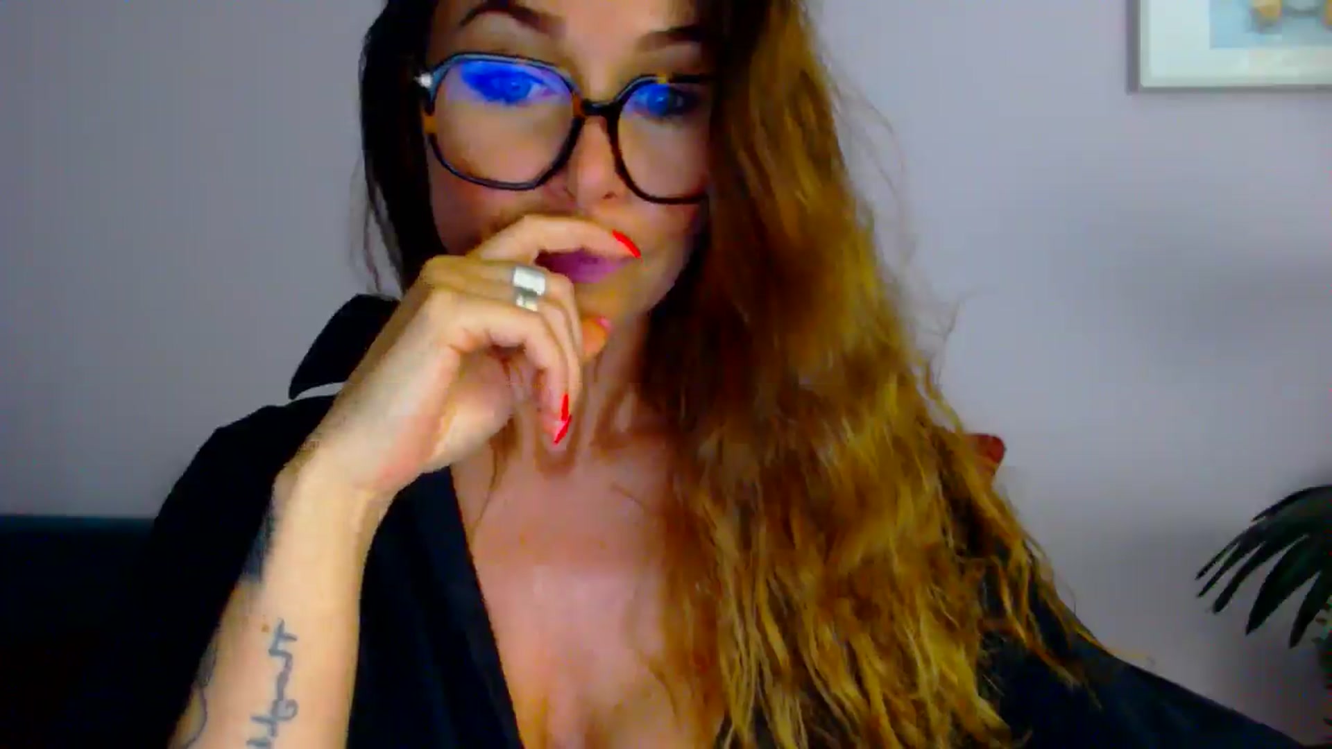 Gallery image thumbnail from Delilah_sweet's myfreecams stream on, 07/29/2025, 16:05 image 16 of 20