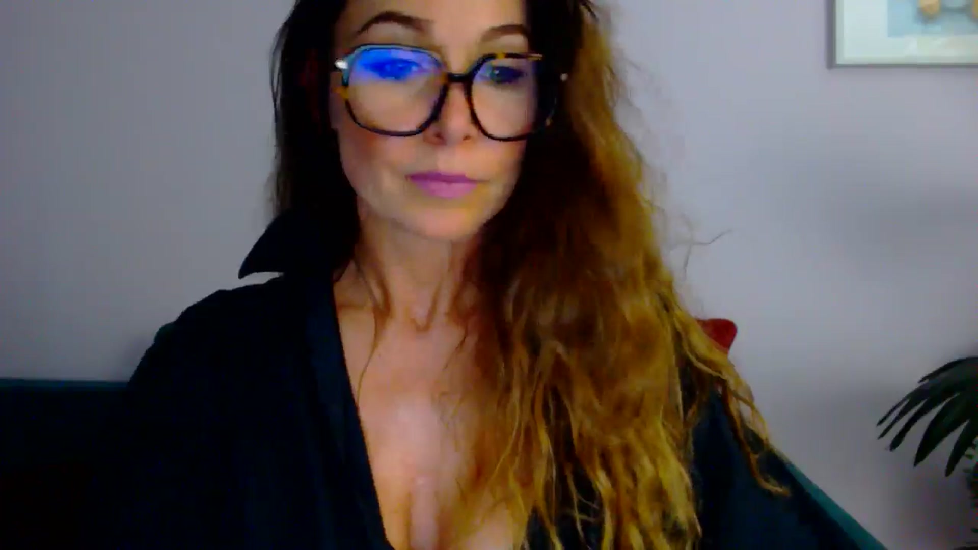 Gallery image thumbnail from Delilah_sweet's myfreecams stream on, 07/29/2025, 16:16 image 8 of 20