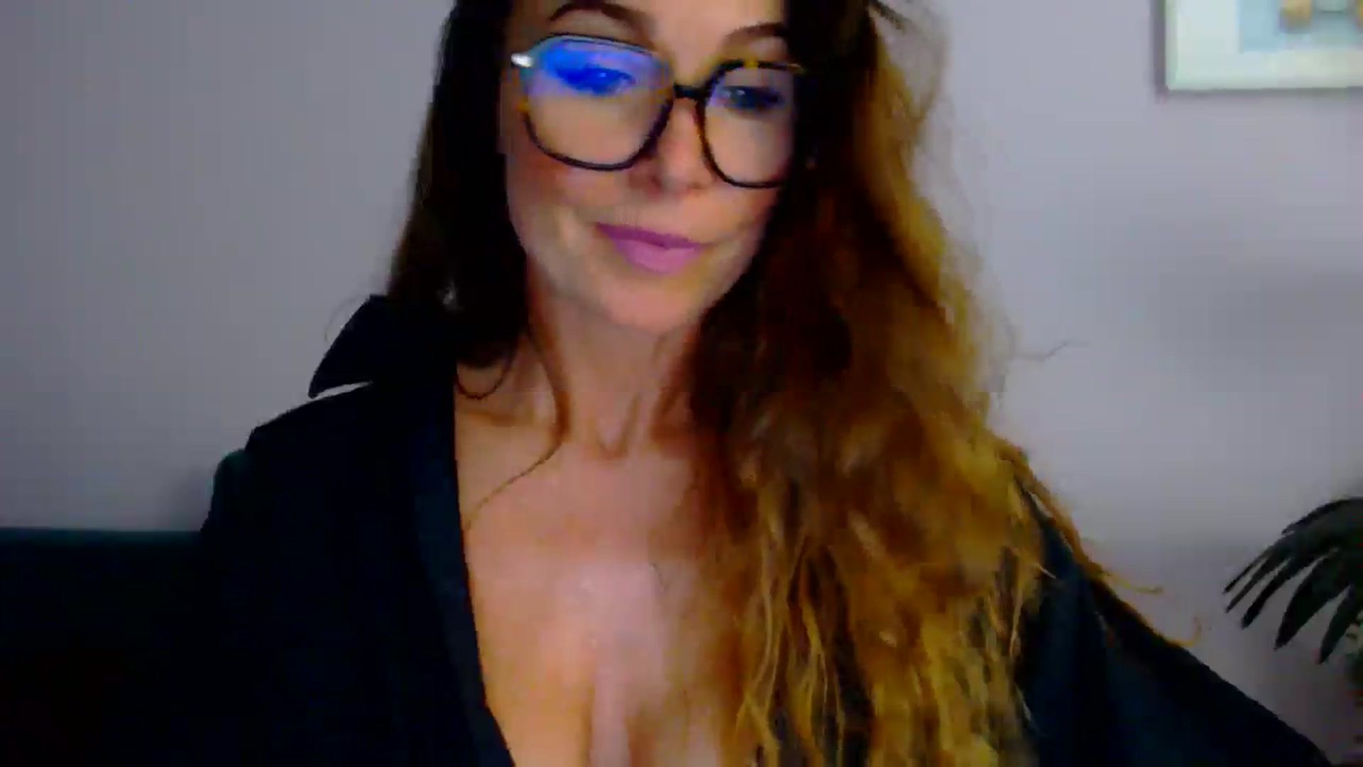 Gallery image thumbnail from Delilah_sweet's myfreecams stream on, 07/29/2025, 16:16 image 16 of 20