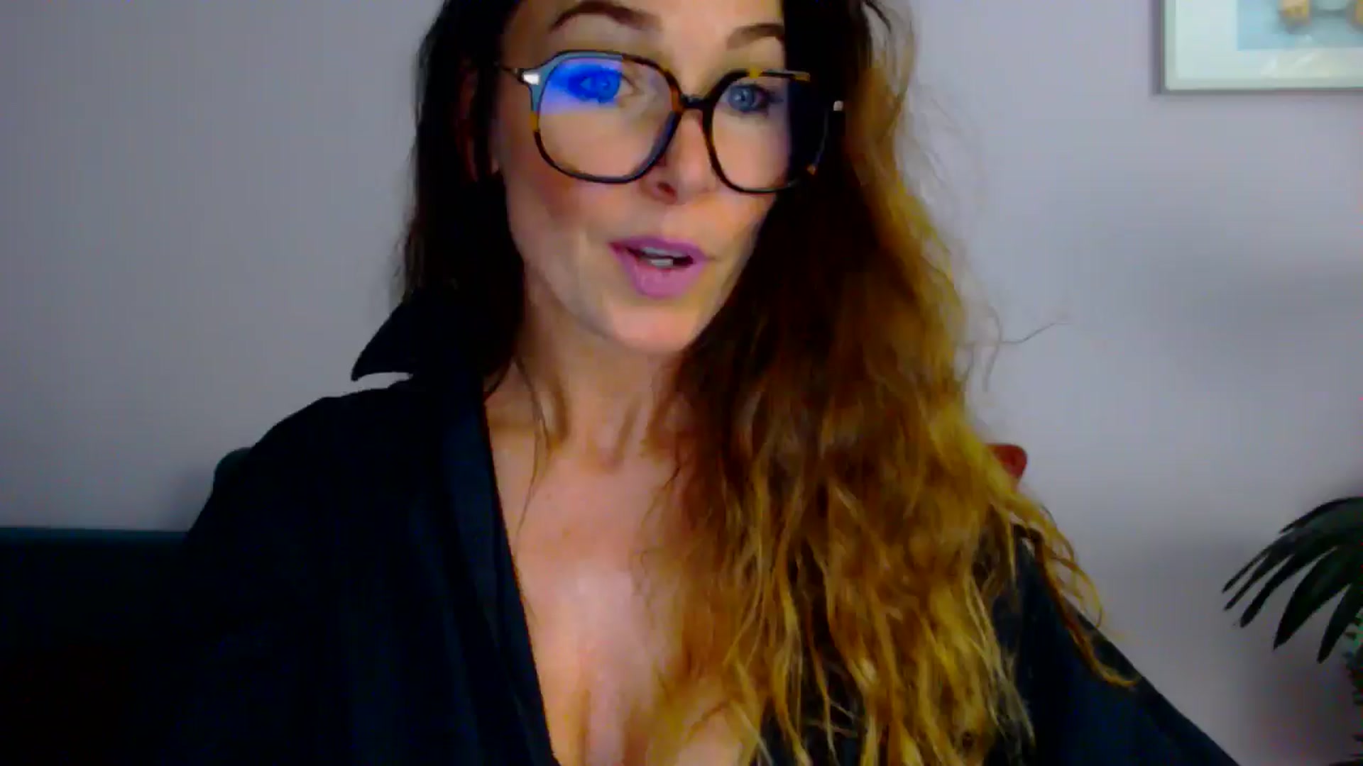 Gallery image thumbnail from Delilah_sweet's myfreecams stream on, 07/29/2025, 16:16 image 10 of 20