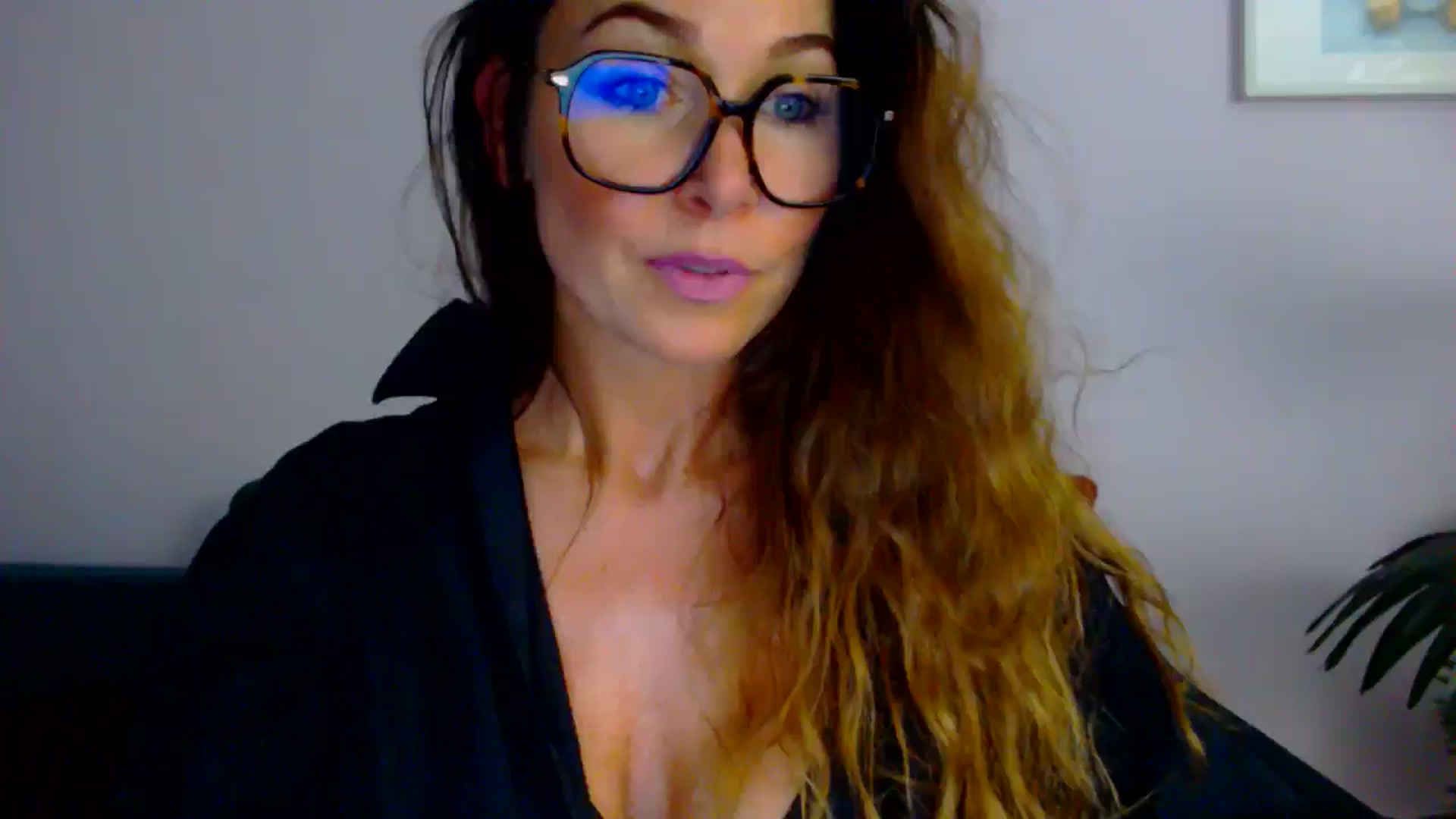 Gallery image thumbnail from Delilah_sweet's myfreecams stream on, 07/29/2025, 16:16 image 1 of 20
