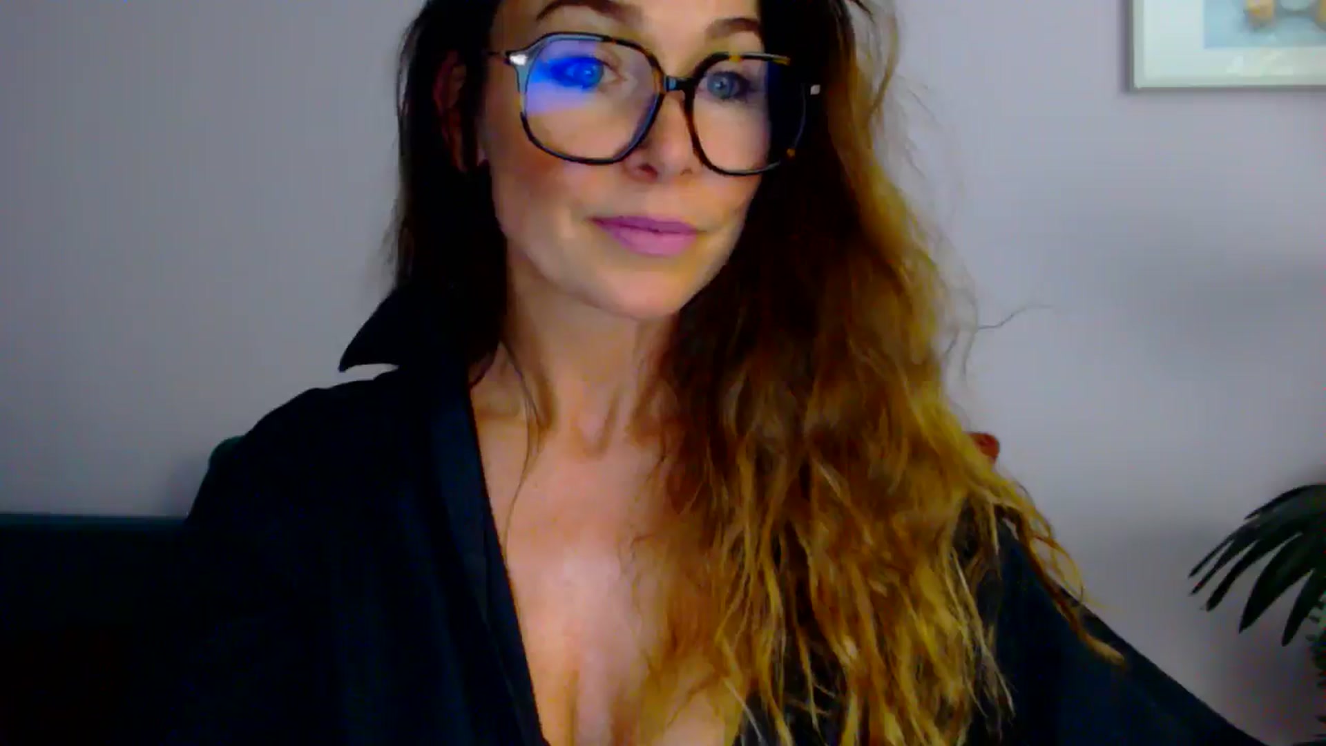 Gallery image thumbnail from Delilah_sweet's myfreecams stream on, 07/29/2025, 16:16 image 5 of 20