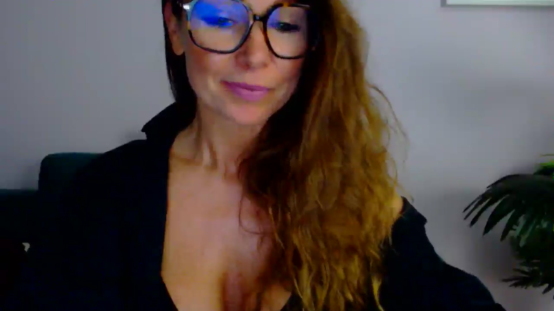 Gallery image thumbnail from Delilah_sweet's myfreecams stream on, 07/29/2025, 17:39 image 12 of 20