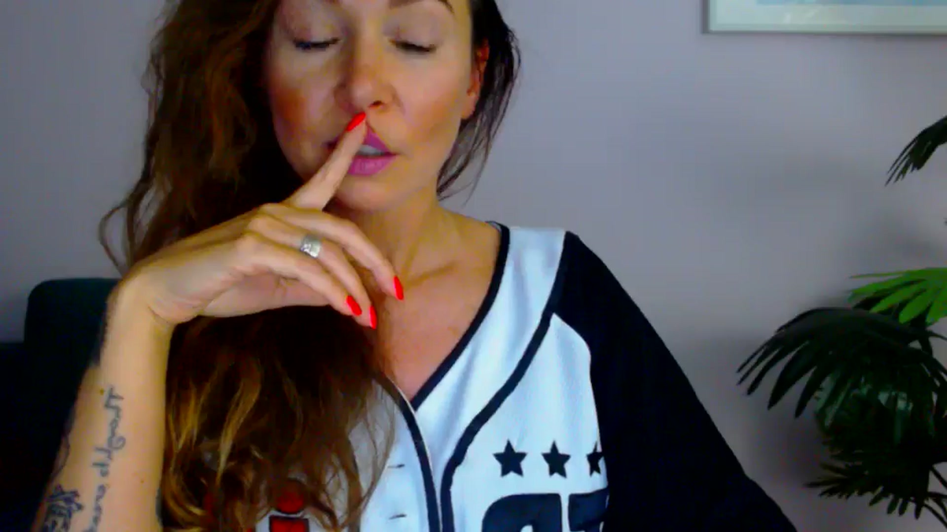 Gallery image thumbnail from Delilah_sweet's myfreecams stream on, 07/30/2025, 17:13 image 12 of 20