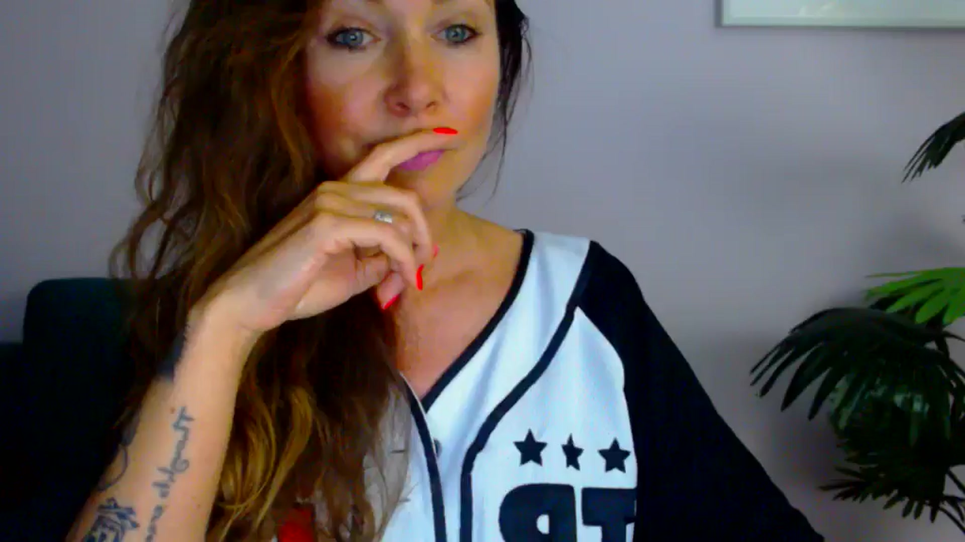 Gallery image thumbnail from Delilah_sweet's myfreecams stream on, 07/30/2025, 17:13 image 16 of 20