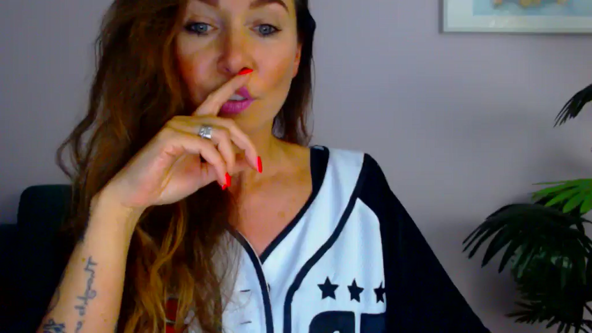 Gallery image thumbnail from Delilah_sweet's myfreecams stream on, 07/30/2025, 17:13 image 6 of 20