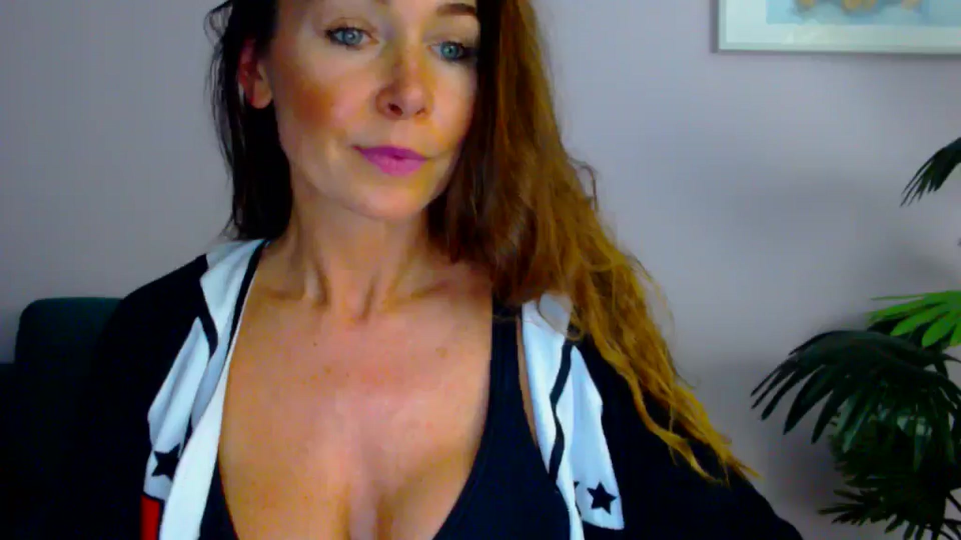 Gallery image thumbnail from Delilah_sweet's myfreecams stream on, 07/30/2025, 17:43 image 7 of 20