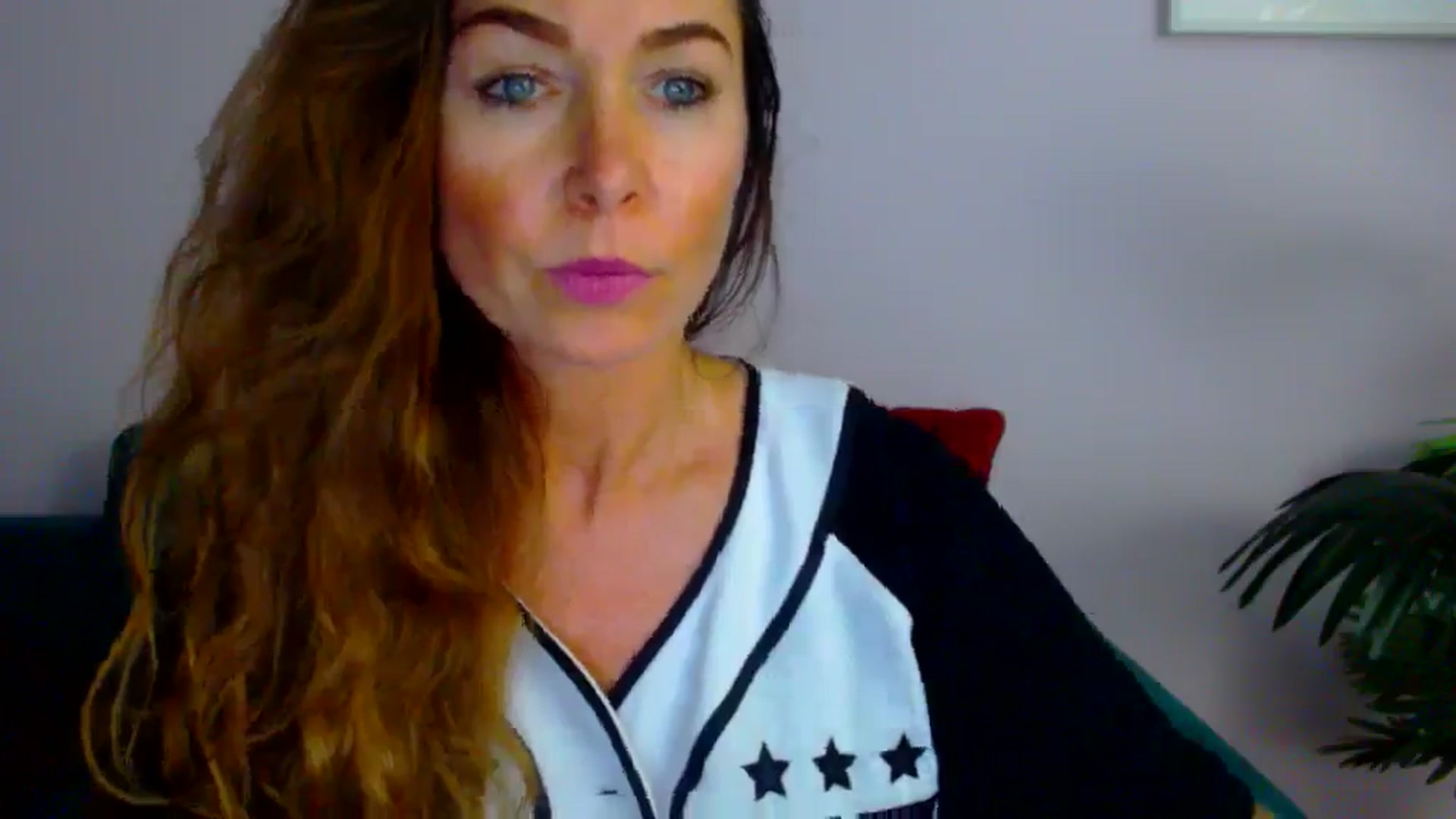 Gallery image thumbnail from Delilah_sweet's myfreecams stream on, 07/30/2025, 18:27 image 4 of 20