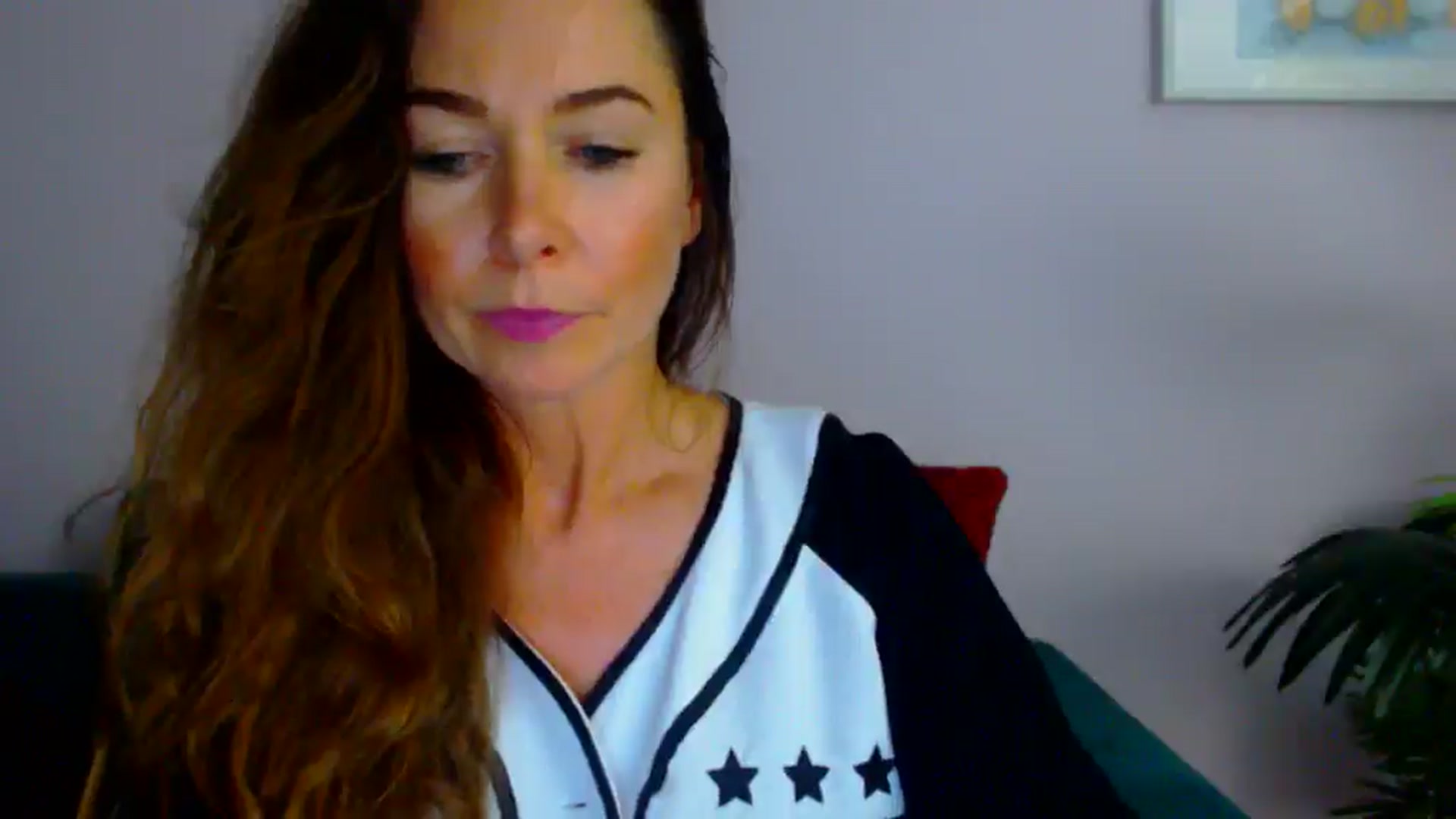 Gallery image thumbnail from Delilah_sweet's myfreecams stream on, 07/30/2025, 18:27 image 17 of 20