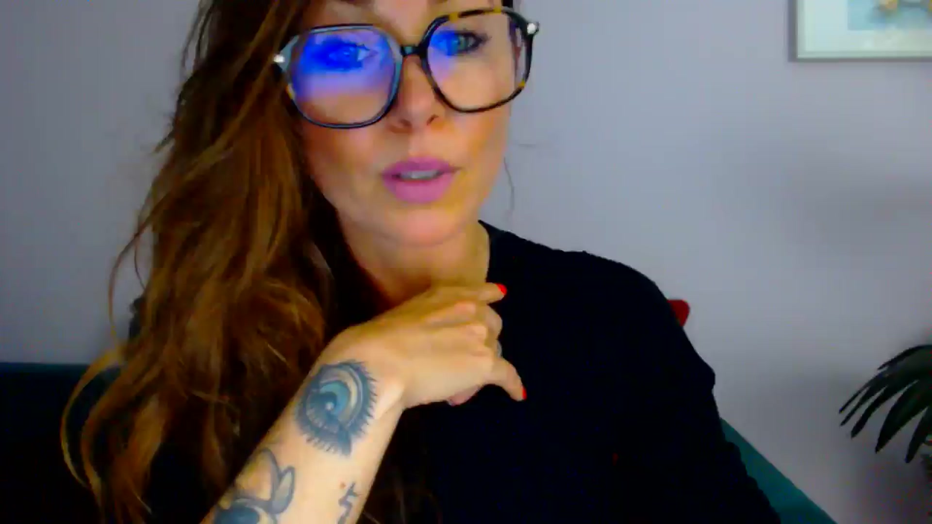 Gallery image thumbnail from Delilah_sweet's myfreecams stream on, 08/04/2025, 16:11 image 15 of 20
