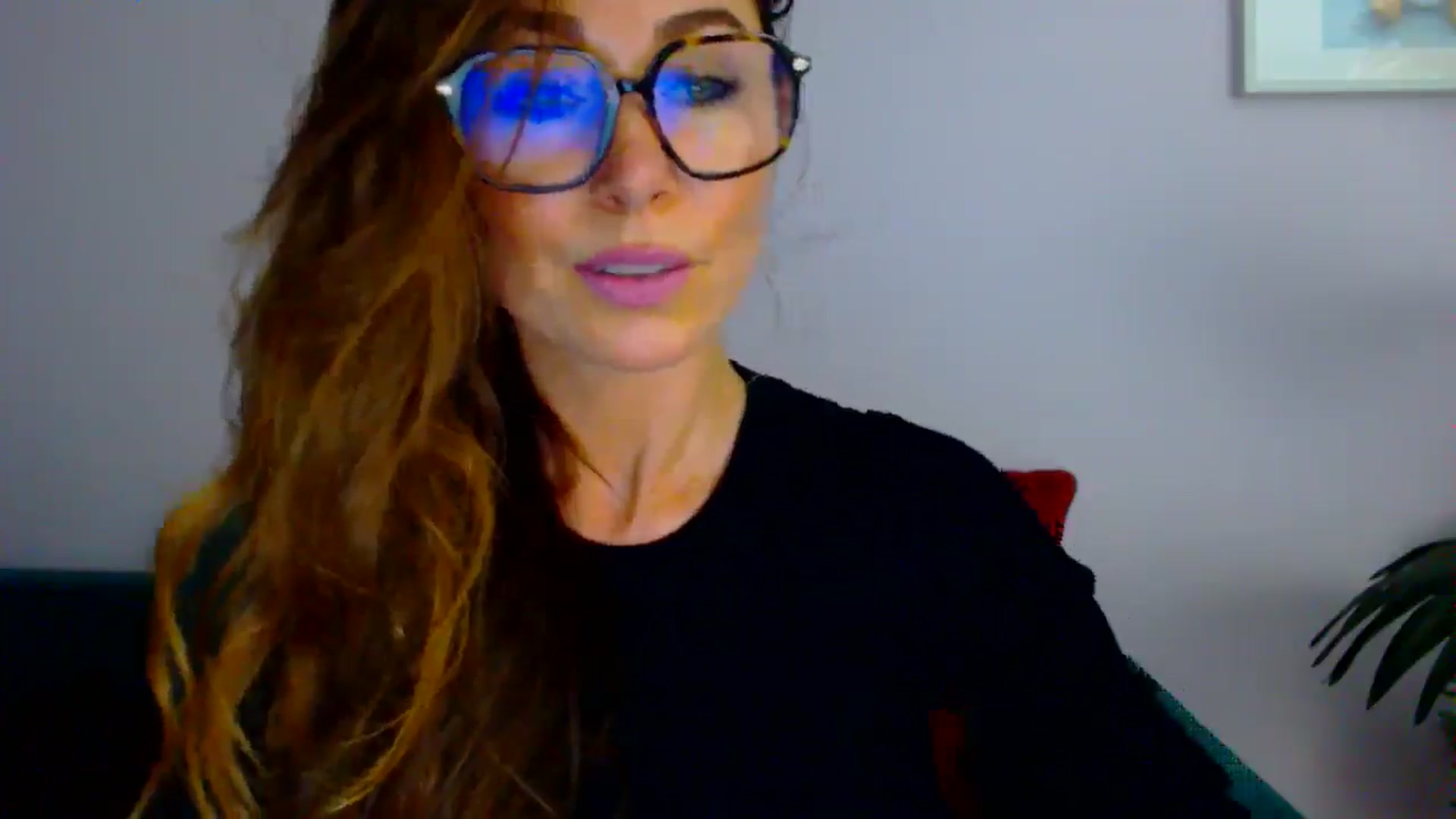 Gallery image thumbnail from Delilah_sweet's myfreecams stream on, 08/04/2025, 16:11 image 16 of 20