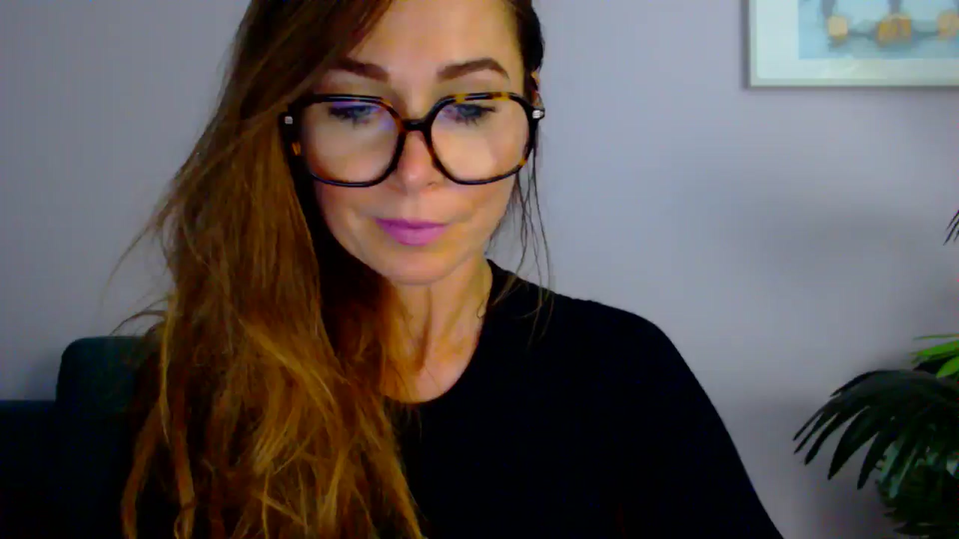 Gallery image thumbnail from Delilah_sweet's myfreecams stream on, 08/04/2025, 17:04 image 9 of 20