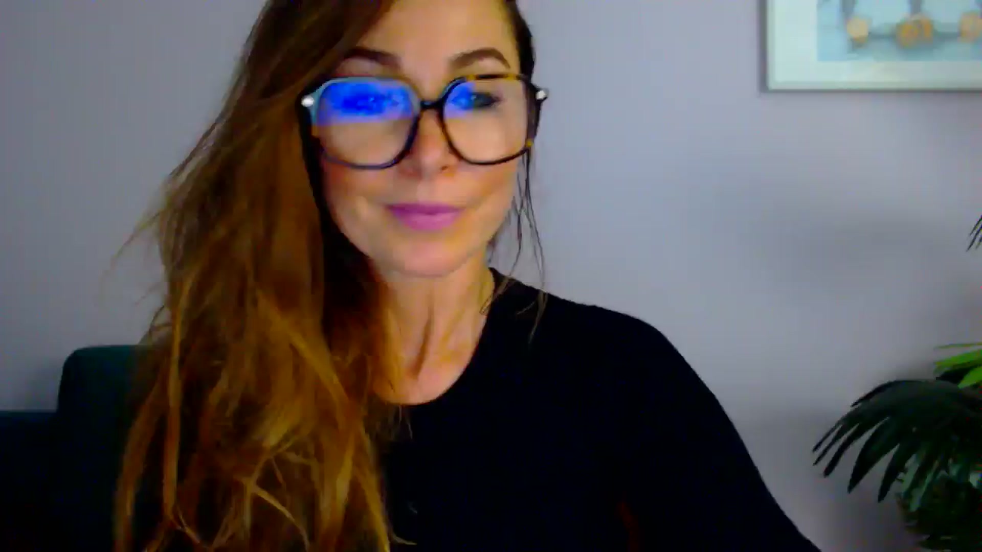 Gallery image thumbnail from Delilah_sweet's myfreecams stream on, 08/04/2025, 17:04 image 6 of 20