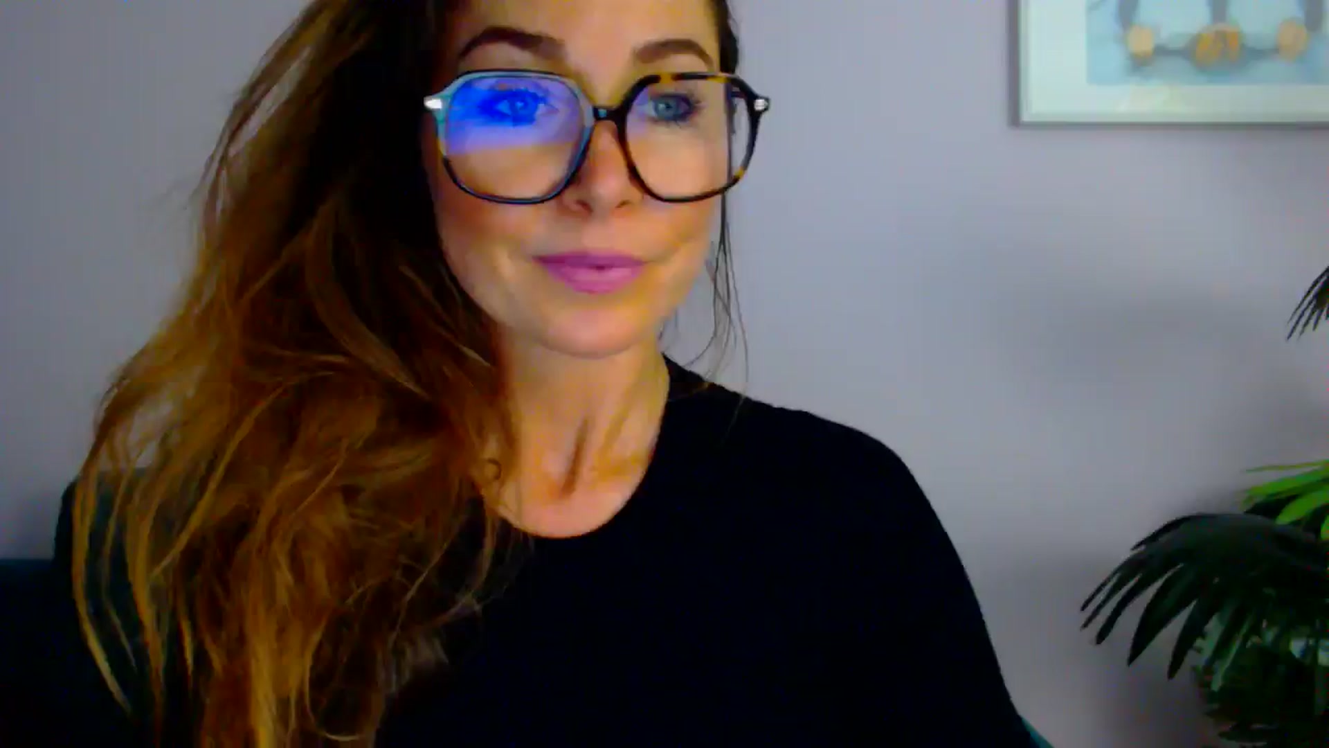 Gallery image thumbnail from Delilah_sweet's myfreecams stream on, 08/04/2025, 17:04 image 1 of 20