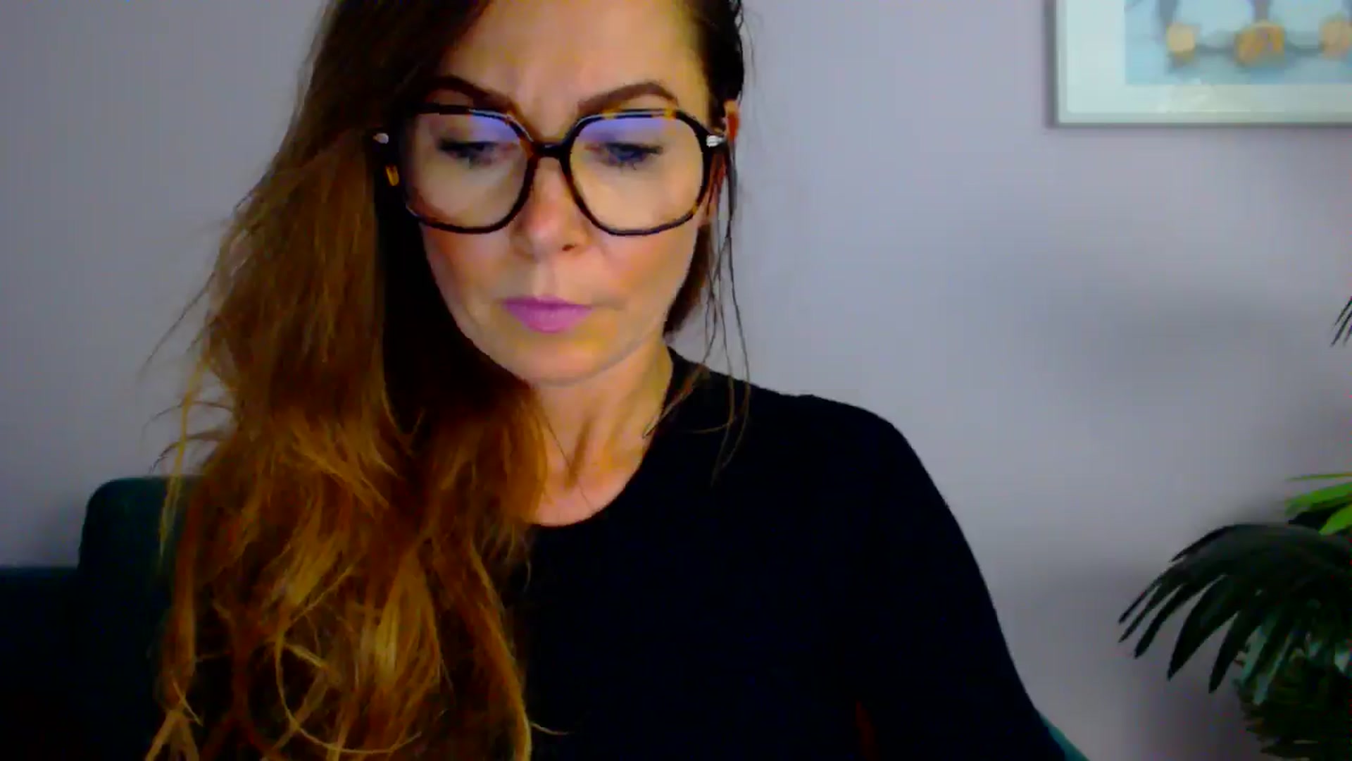 Gallery image thumbnail from Delilah_sweet's myfreecams stream on, 08/04/2025, 17:04 image 12 of 20