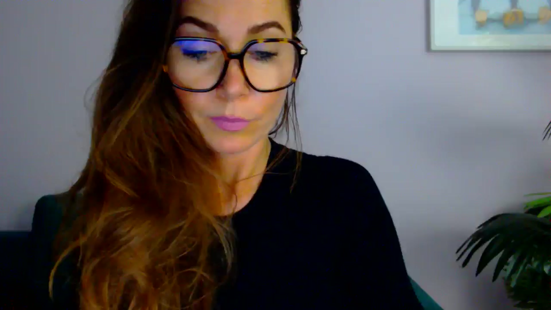 Gallery image thumbnail from Delilah_sweet's myfreecams stream on, 08/04/2025, 17:04 image 17 of 20