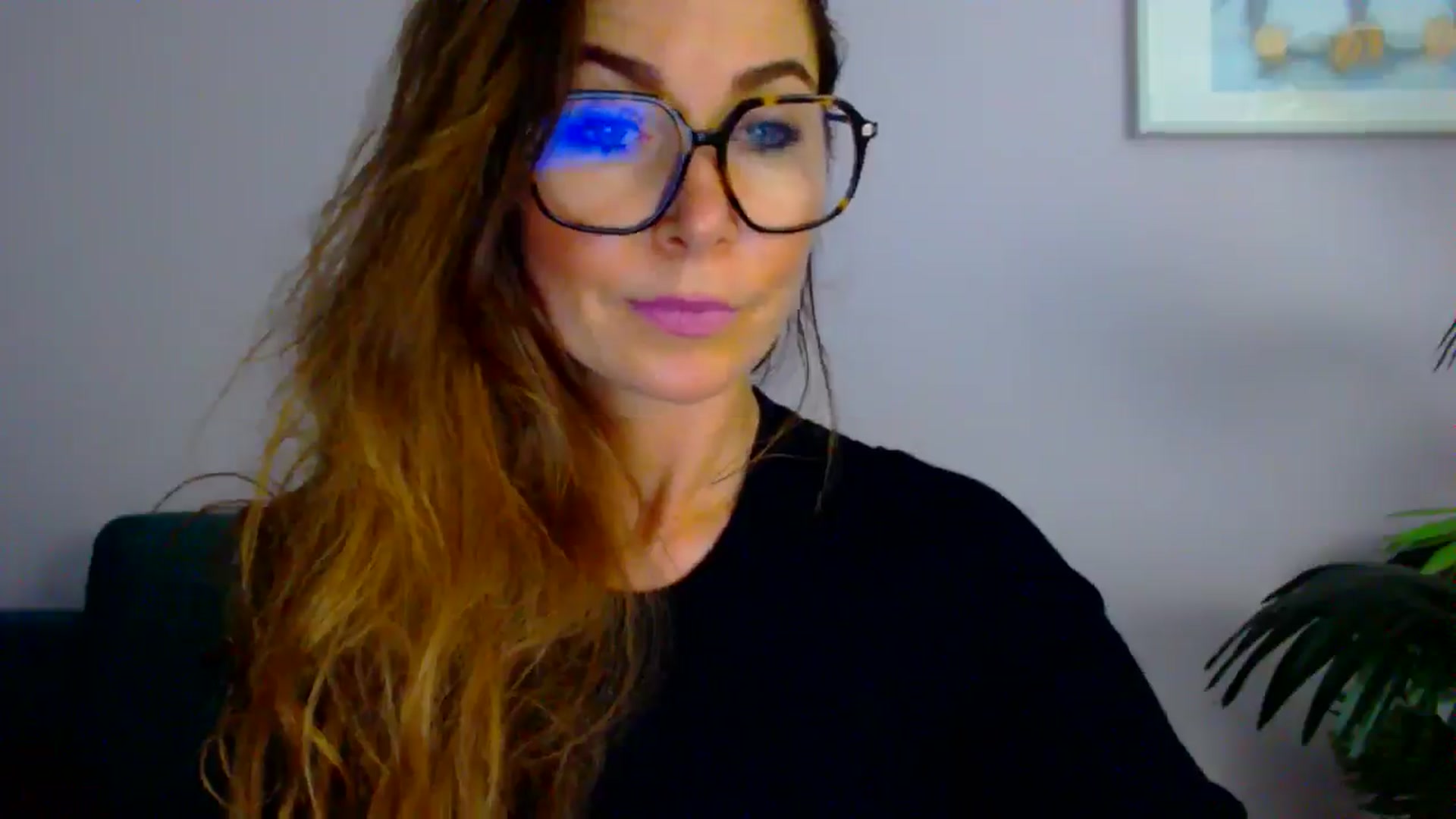 Gallery image thumbnail from Delilah_sweet's myfreecams stream on, 08/04/2025, 17:04 image 15 of 20