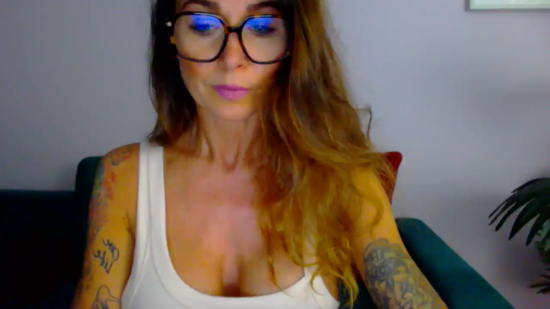 Gallery image thumbnail from Delilah_sweet's myfreecams stream on, 08/05/2025, 15:59 image 8 of 20