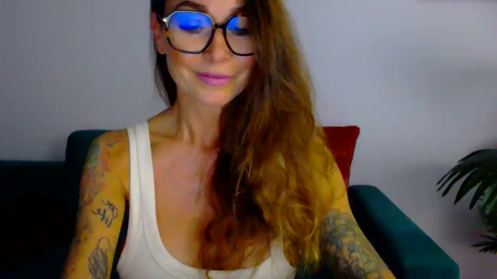 Gallery image thumbnail from Delilah_sweet's myfreecams stream on, 08/05/2025, 16:31 image 4 of 20