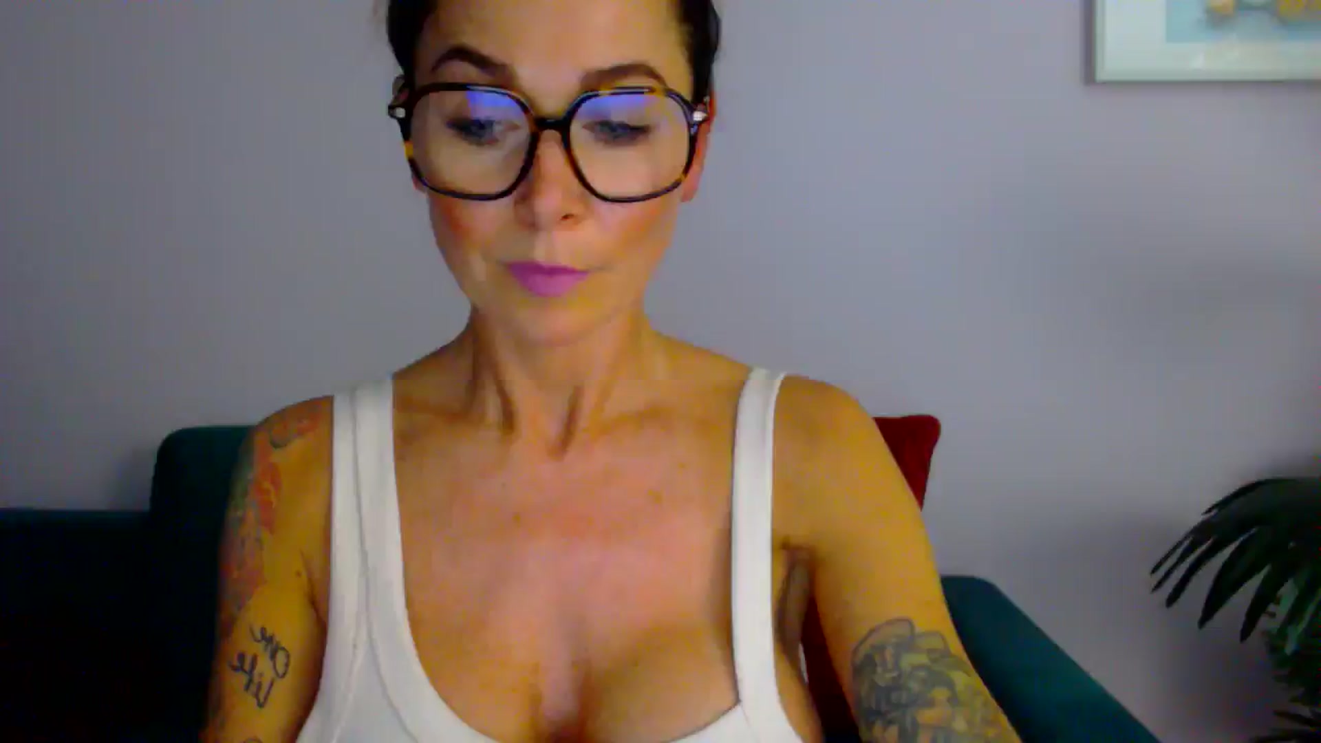 Gallery image thumbnail from Delilah_sweet's myfreecams stream on, 08/05/2025, 16:48 image 5 of 20